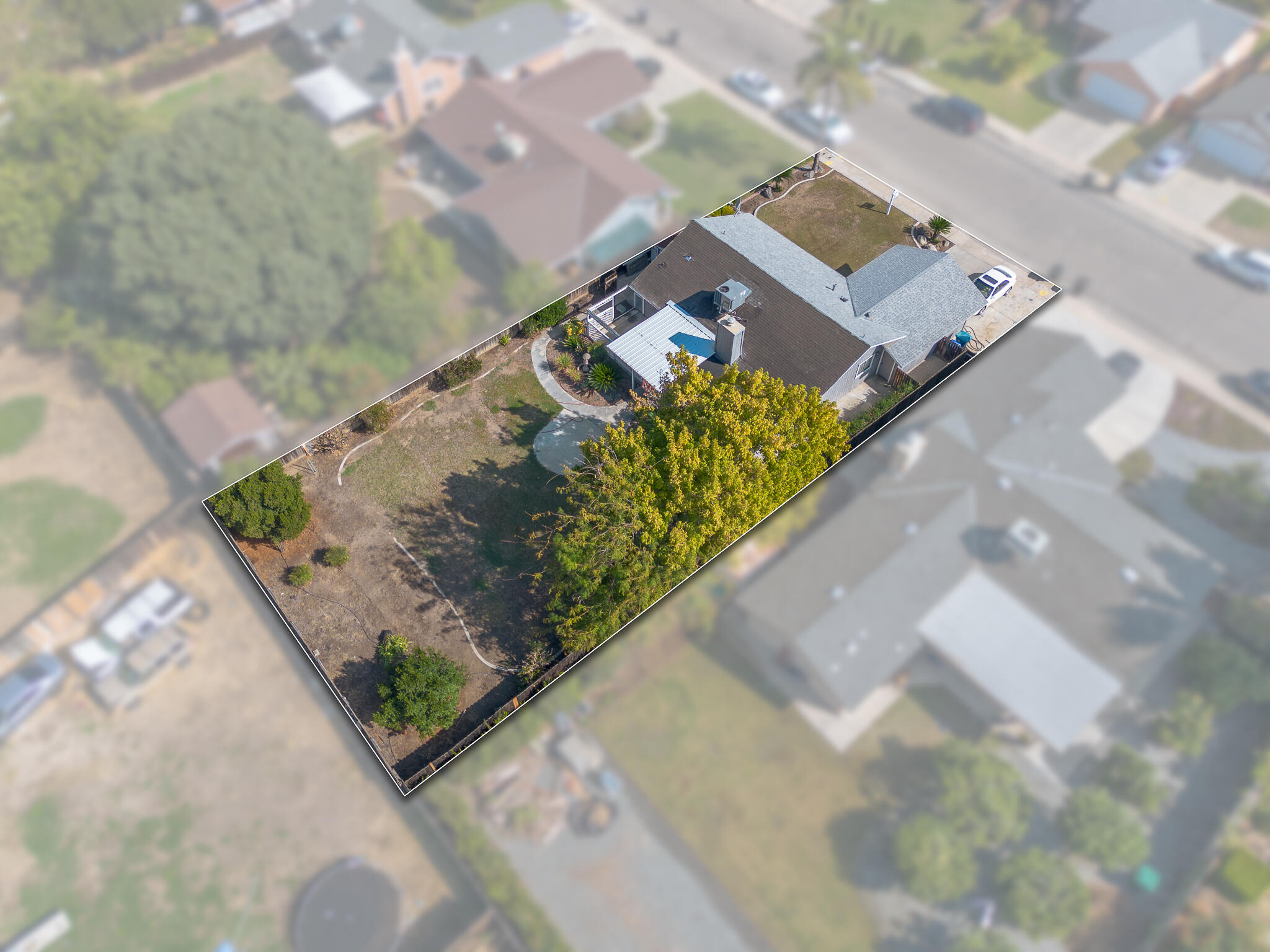 1041 Greenfield Dr, Porterville, CA 93257