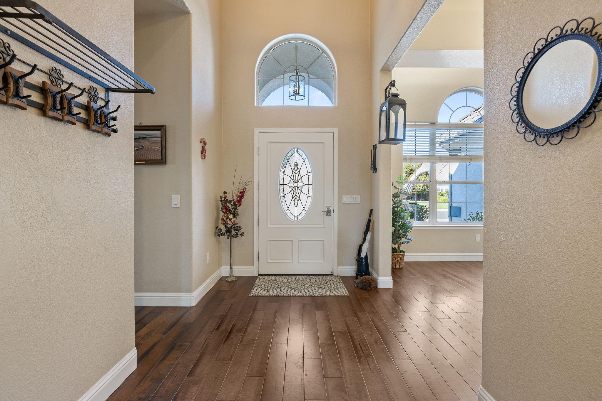 2637 E Laura Ct, Visalia, CA 93292