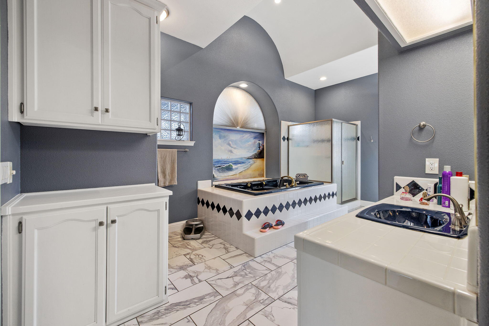 2637 E Laura Ct, Visalia, CA 93292