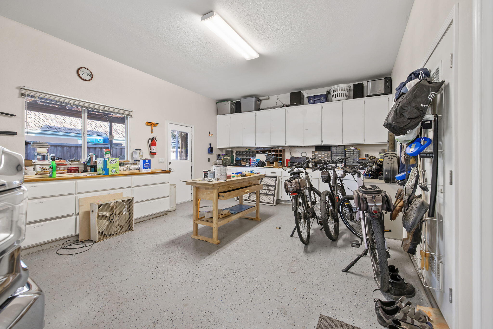 2637 E Laura Ct, Visalia, CA 93292