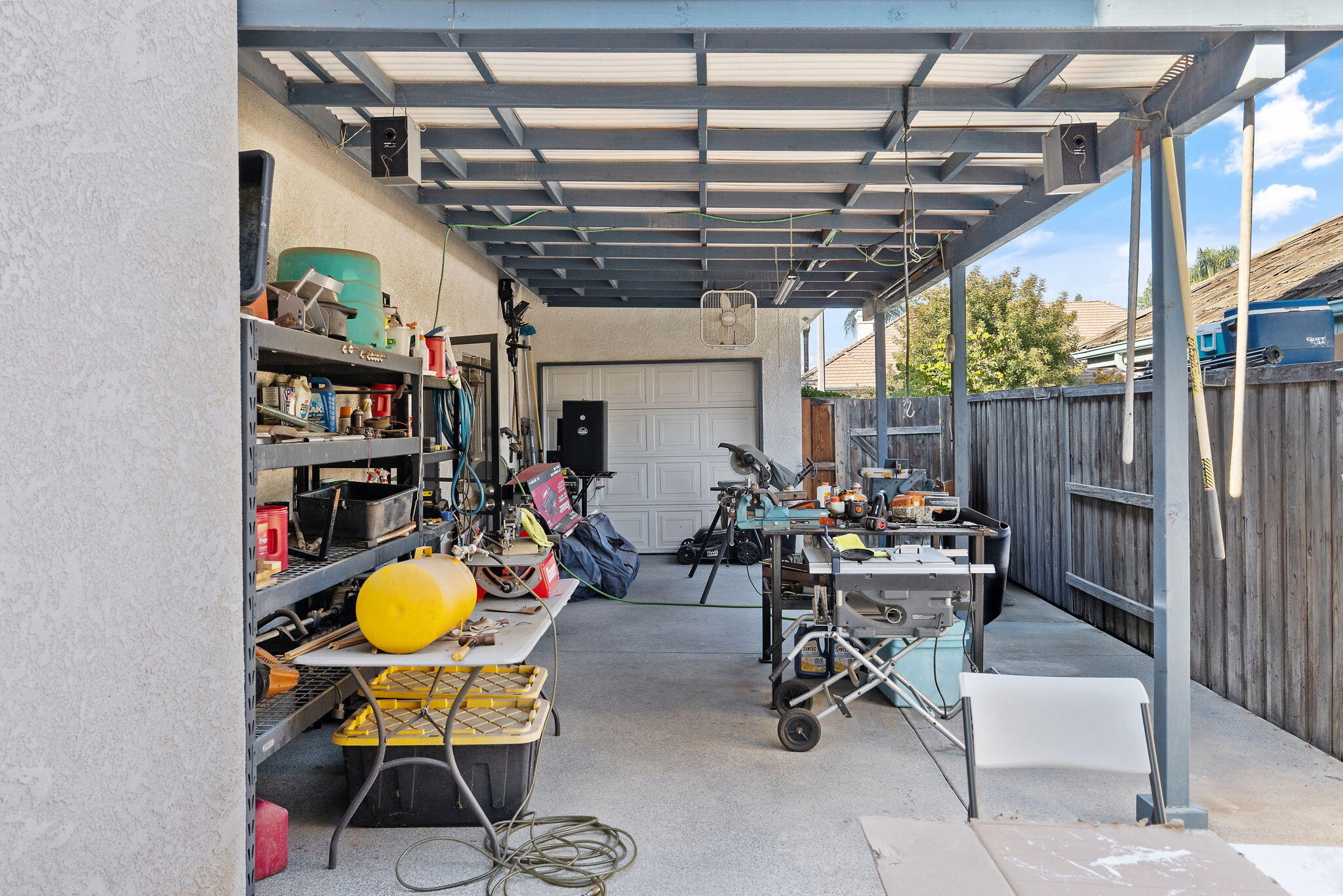 2637 E Laura Ct, Visalia, CA 93292