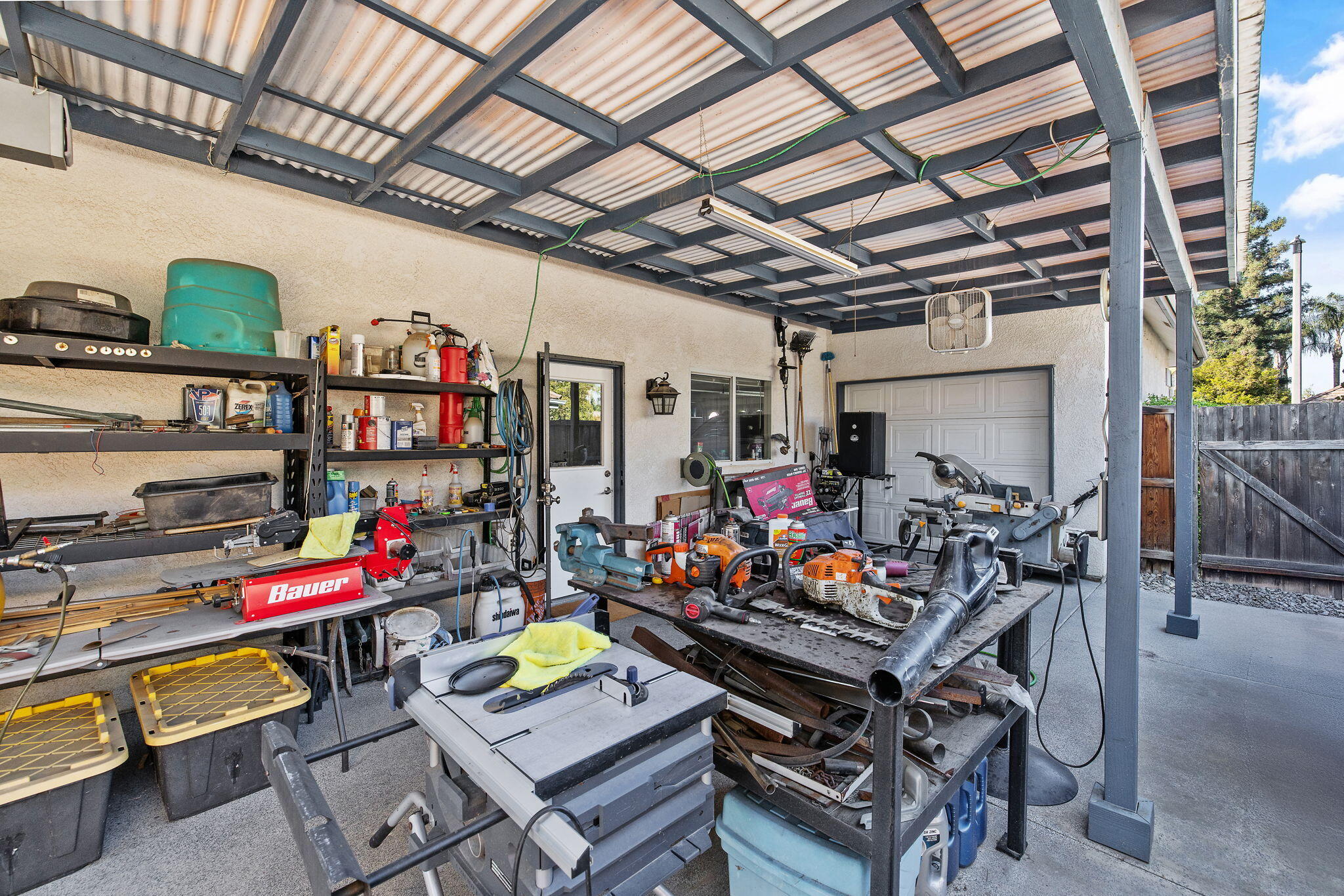 2637 E Laura Ct, Visalia, CA 93292