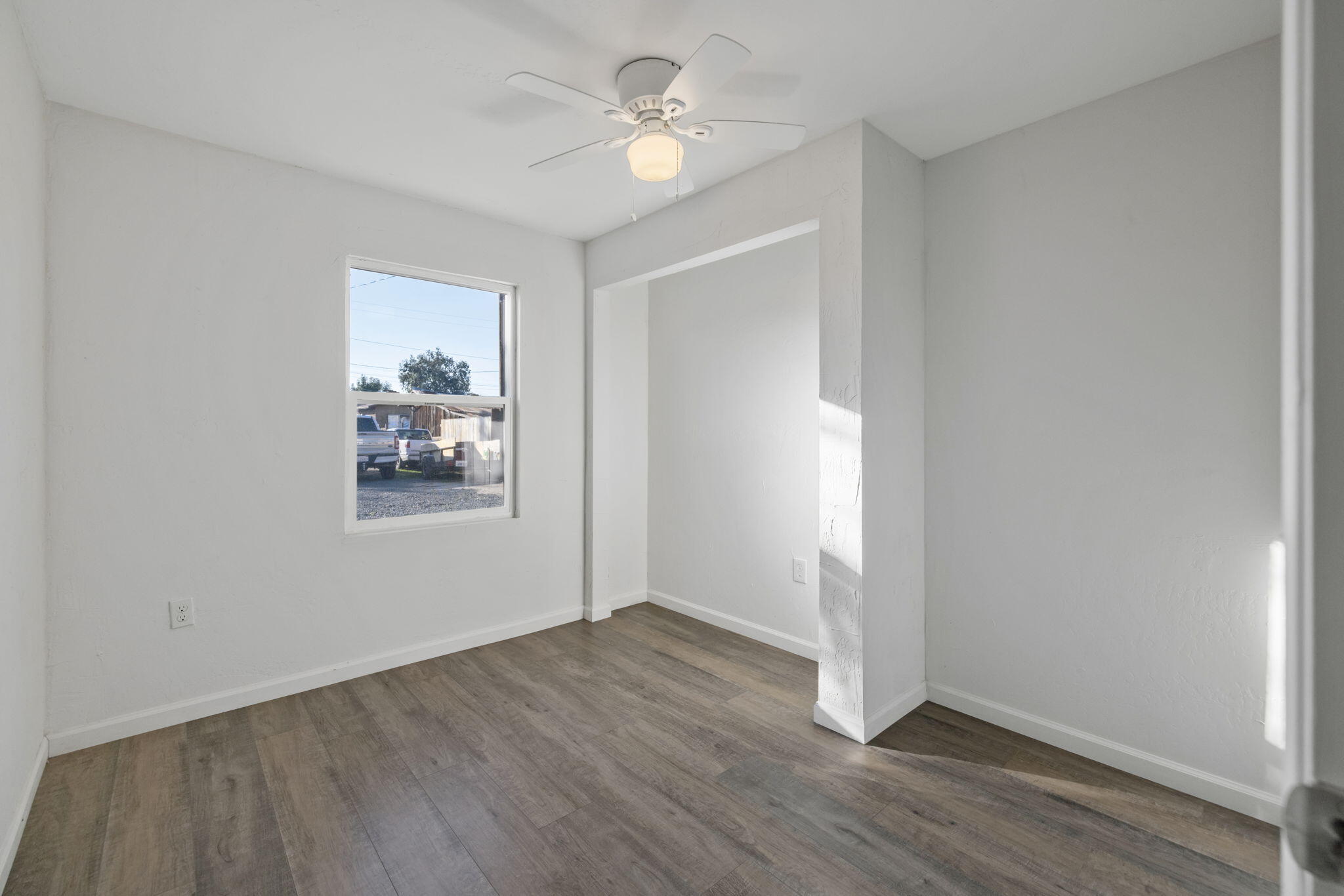 9893 Vista Ave, Hanford, CA 93230