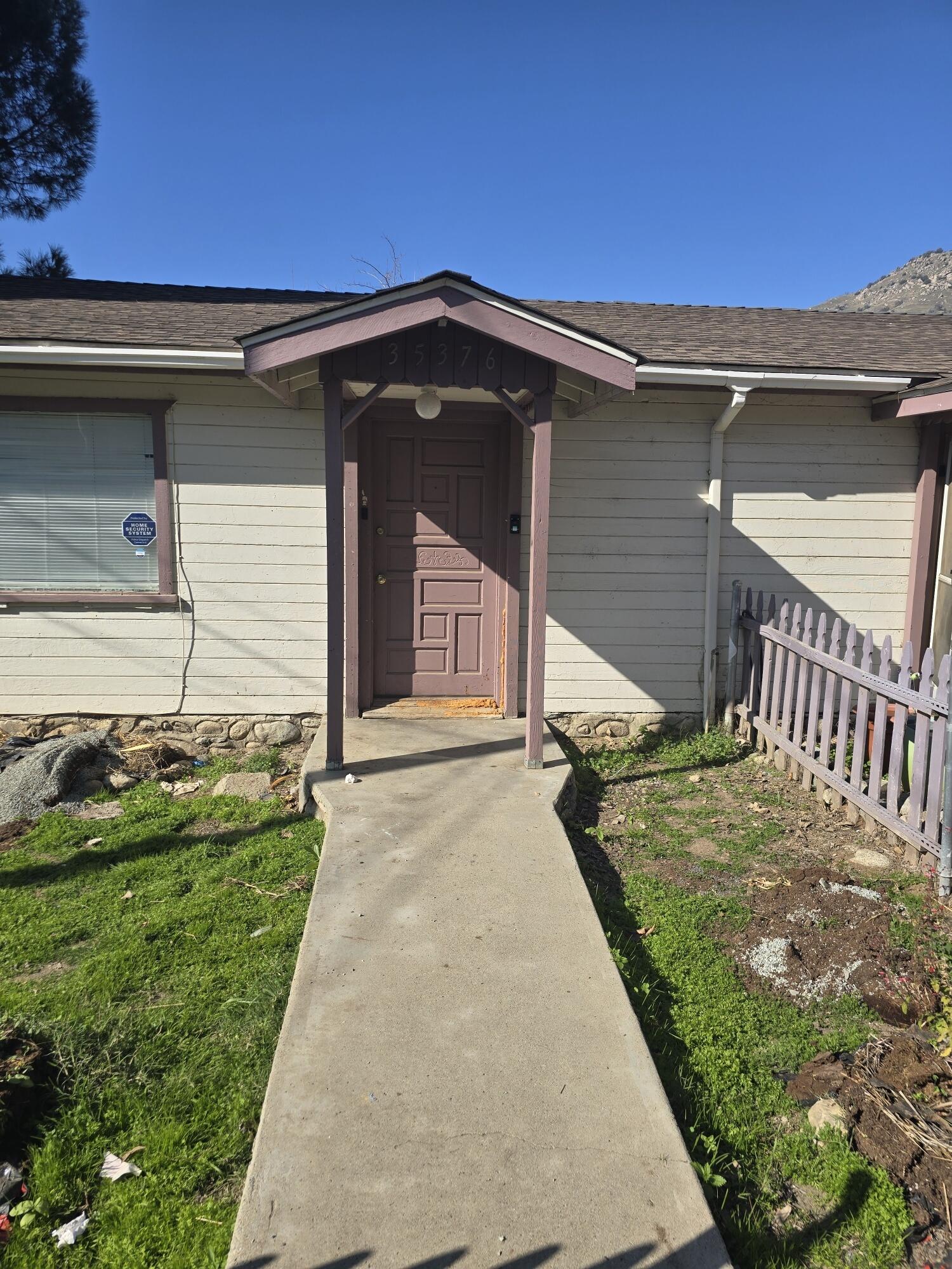 35373 Pine Dr, Springville, CA 93265