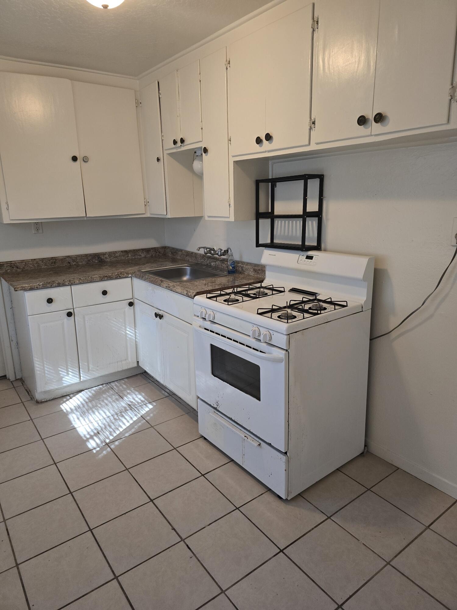 35373 Pine Dr, Springville, CA 93265