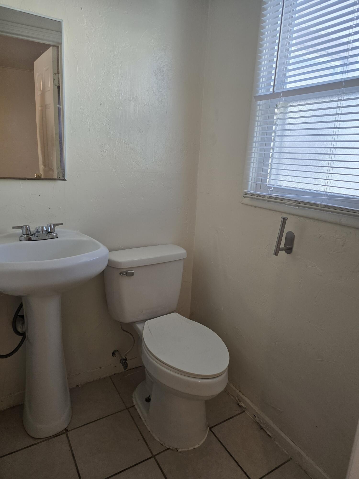 35373 Pine Dr, Springville, CA 93265