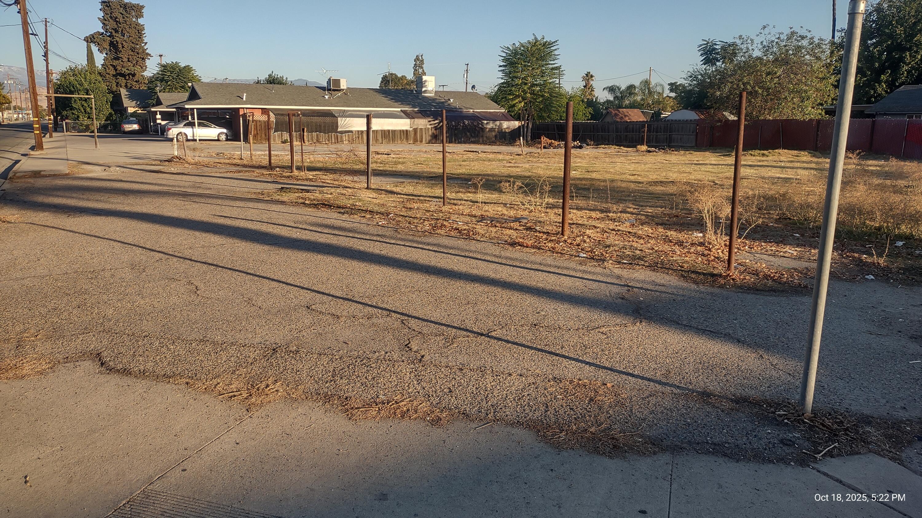 249 W W Orange Ave, Porterville, CA 93257