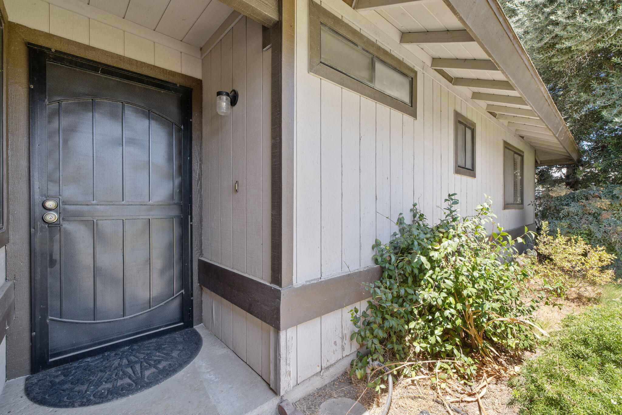 849 S Cindy St, Visalia, CA 93277