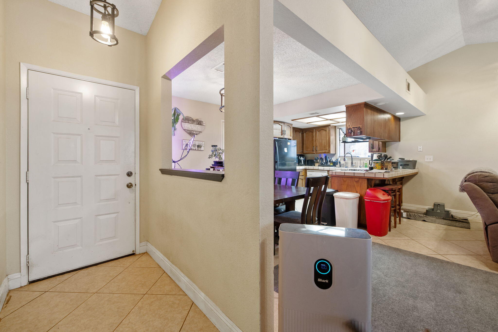 849 S Cindy St, Visalia, CA 93277