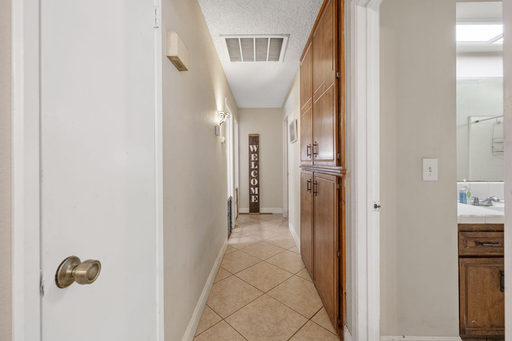 849 S Cindy St, Visalia, CA 93277