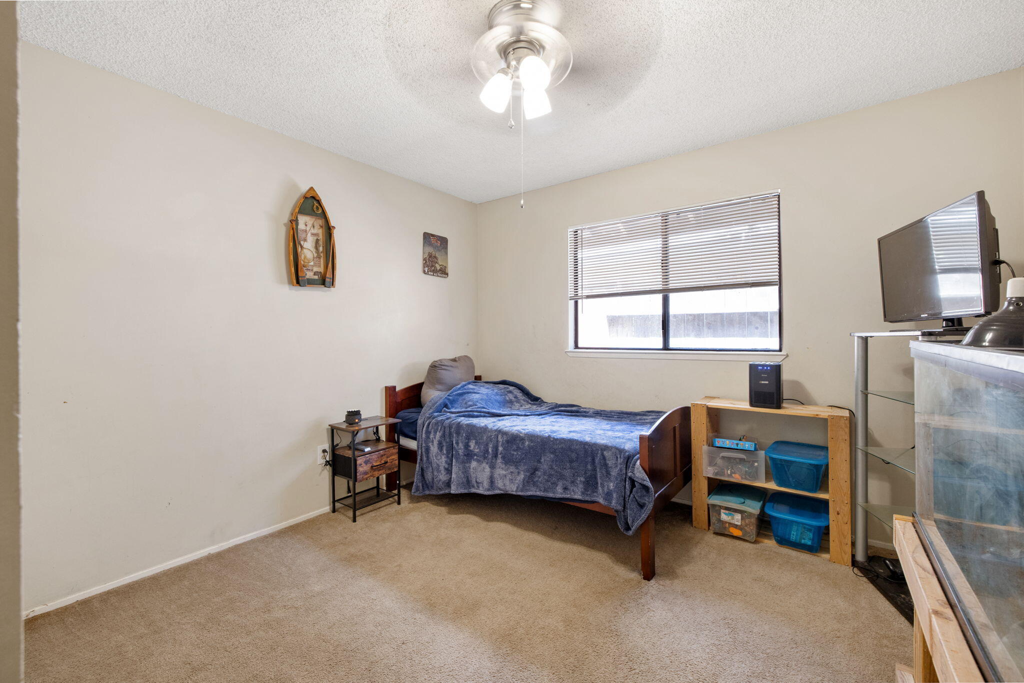 849 S Cindy St, Visalia, CA 93277