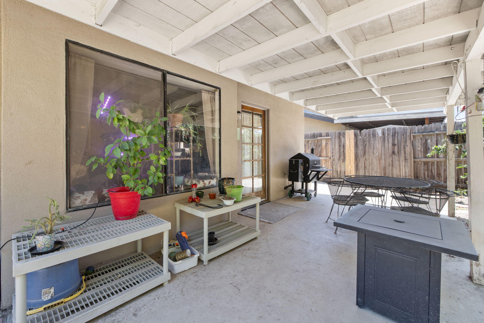 849 S Cindy St, Visalia, CA 93277