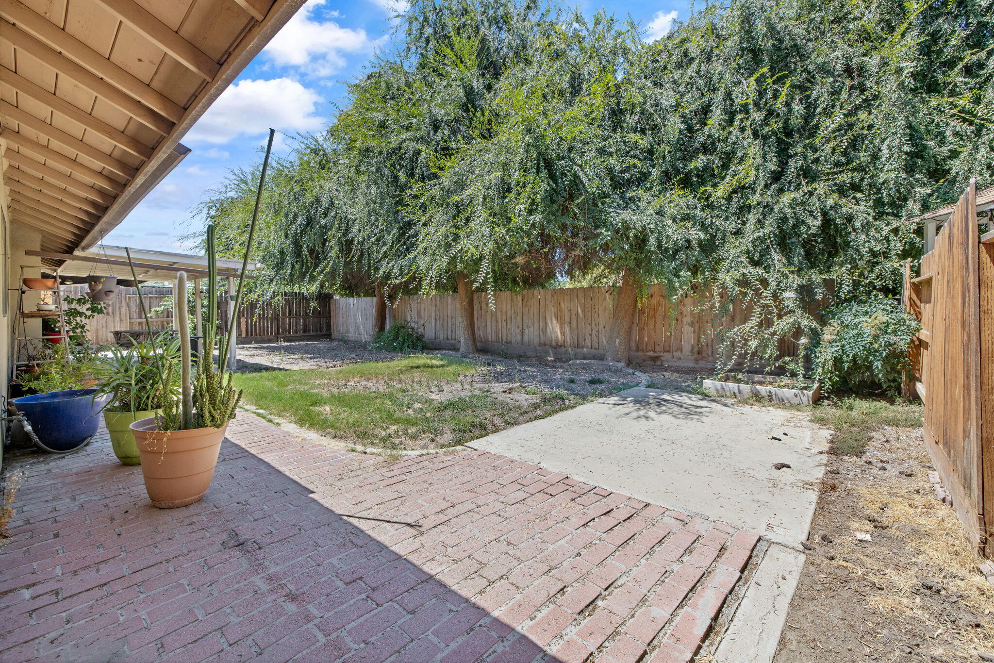 849 S Cindy St, Visalia, CA 93277