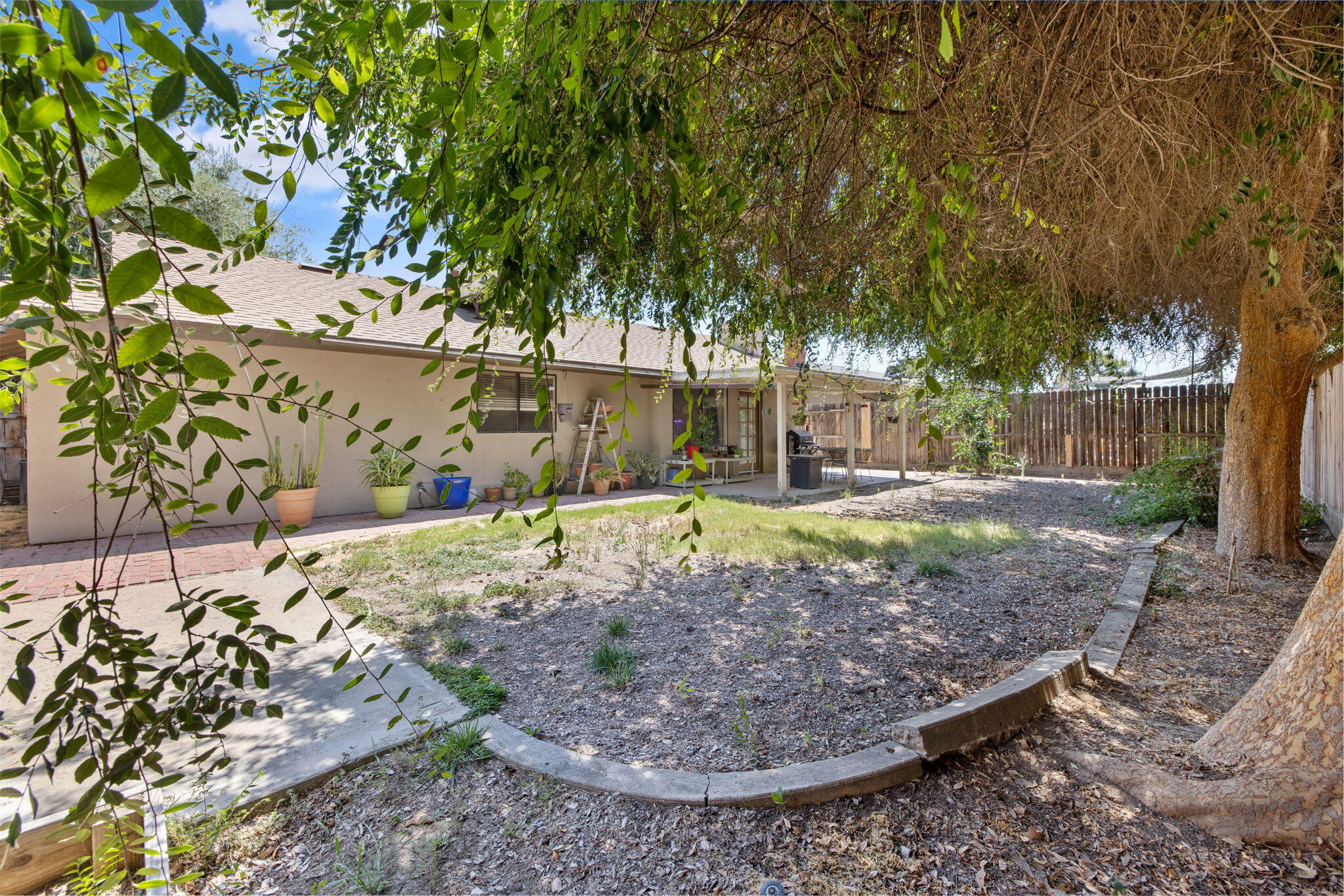 849 S Cindy St, Visalia, CA 93277