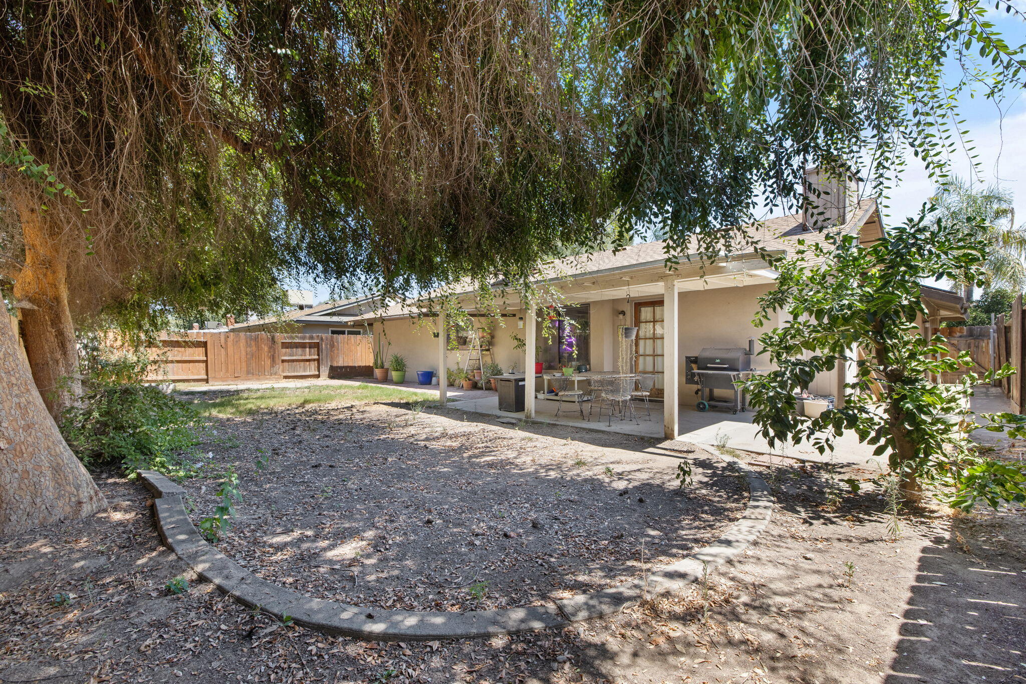 849 S Cindy St, Visalia, CA 93277