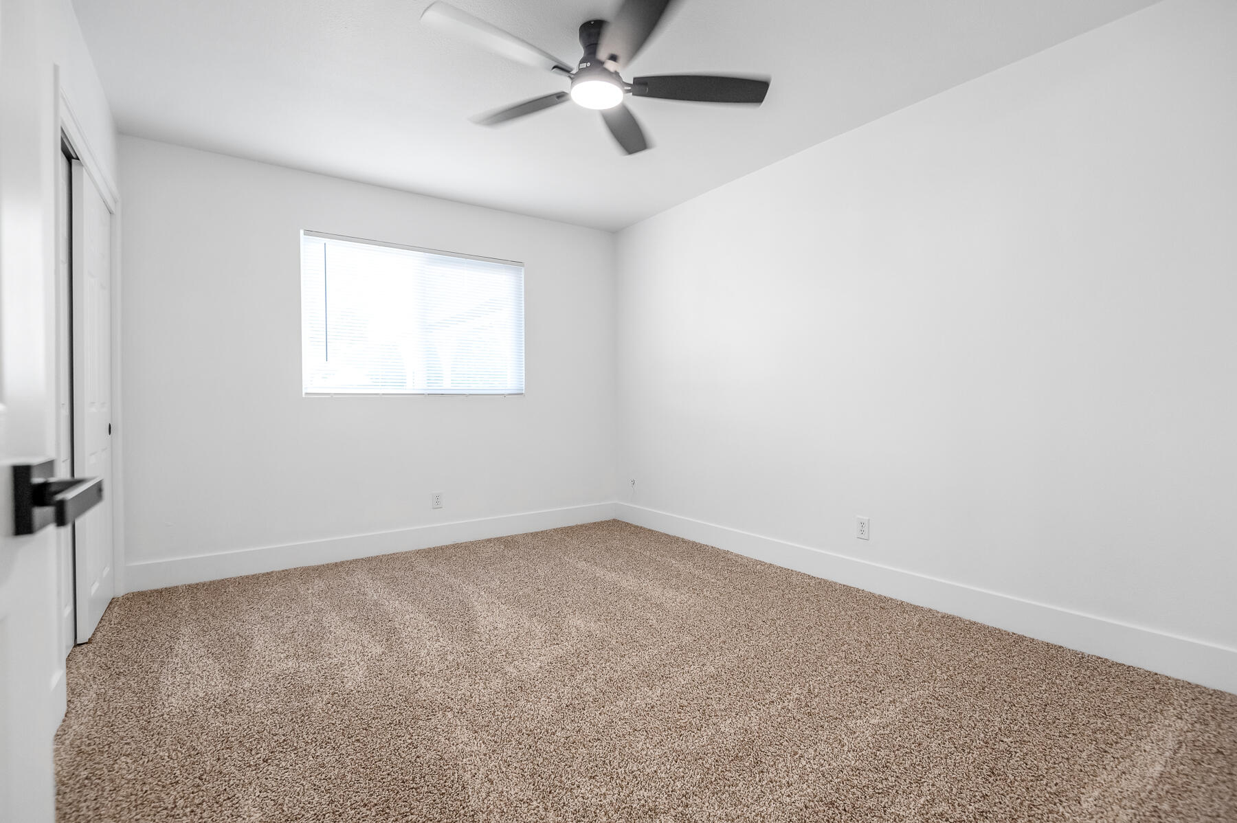 3731 S Mountain Ct, Visalia, CA 93277