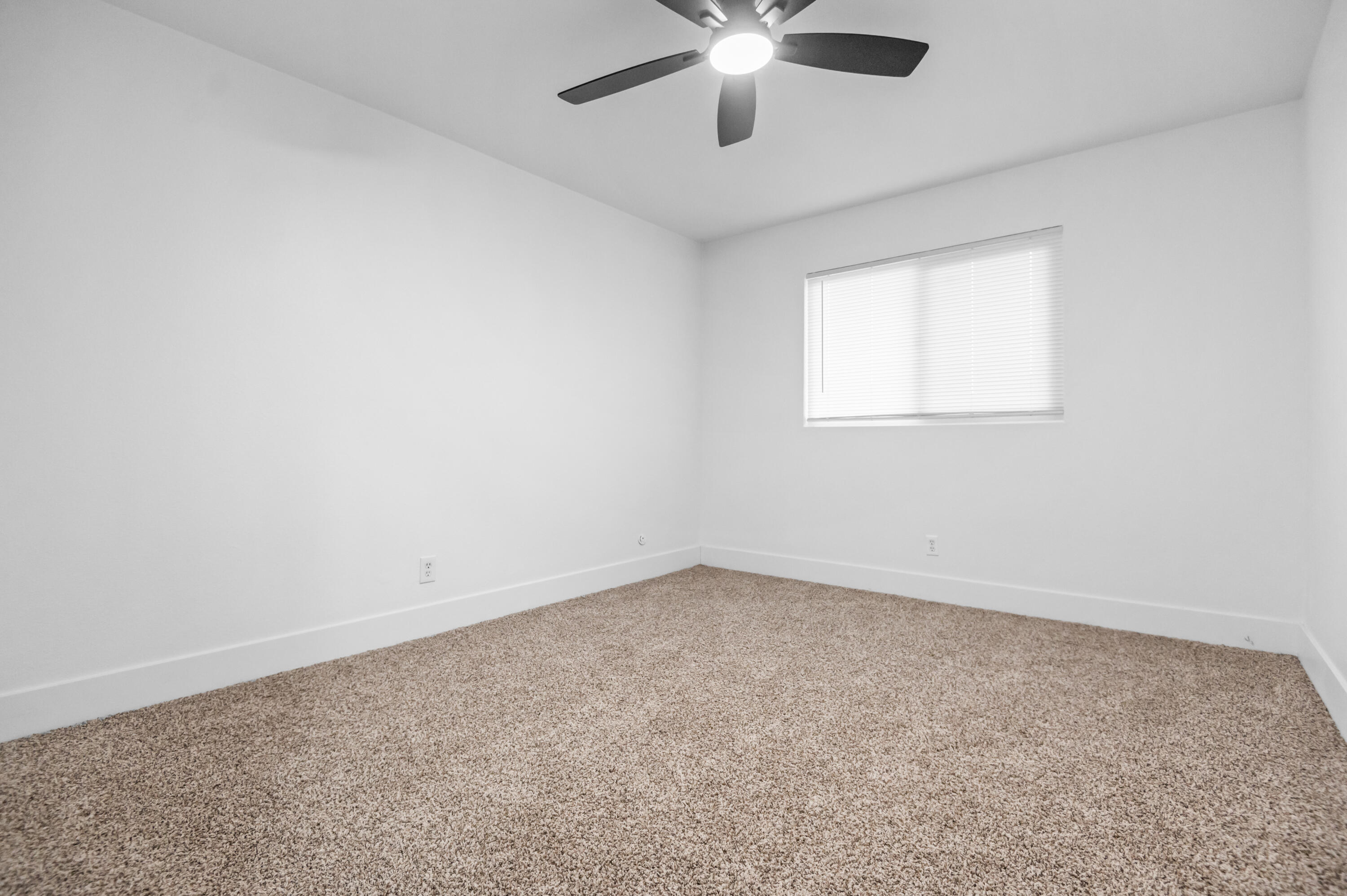 3731 S Mountain Ct, Visalia, CA 93277