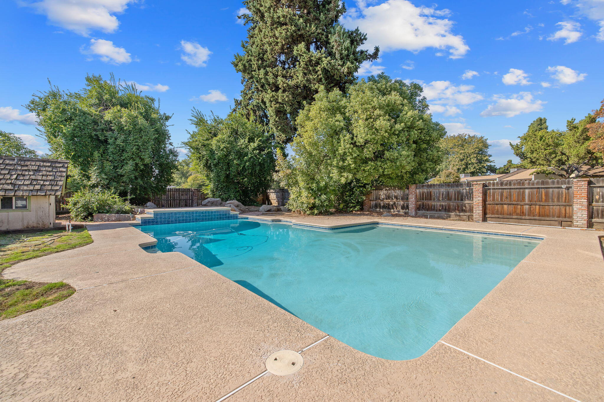 1408 N Park St, Visalia, CA 93291