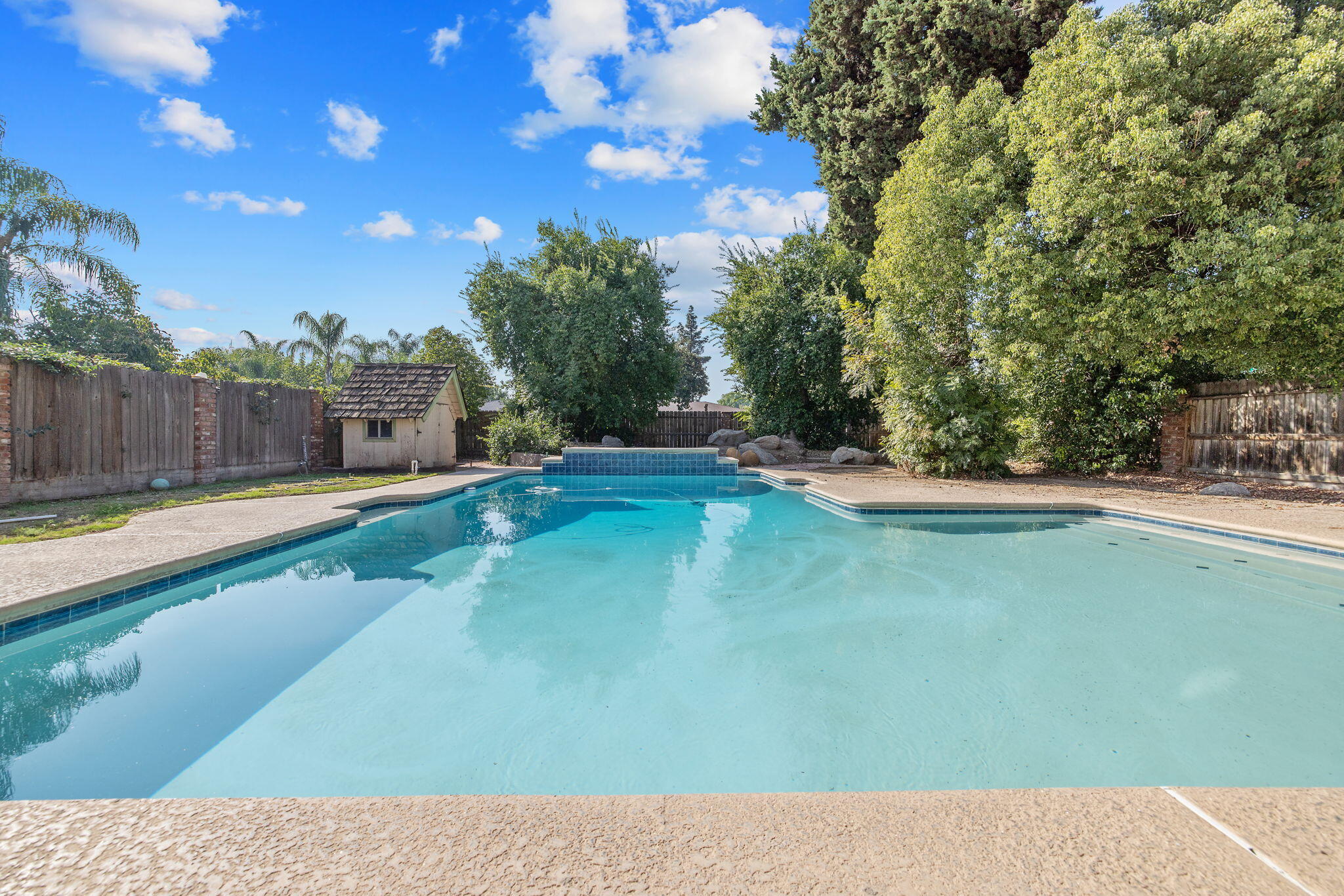 1408 N Park St, Visalia, CA 93291