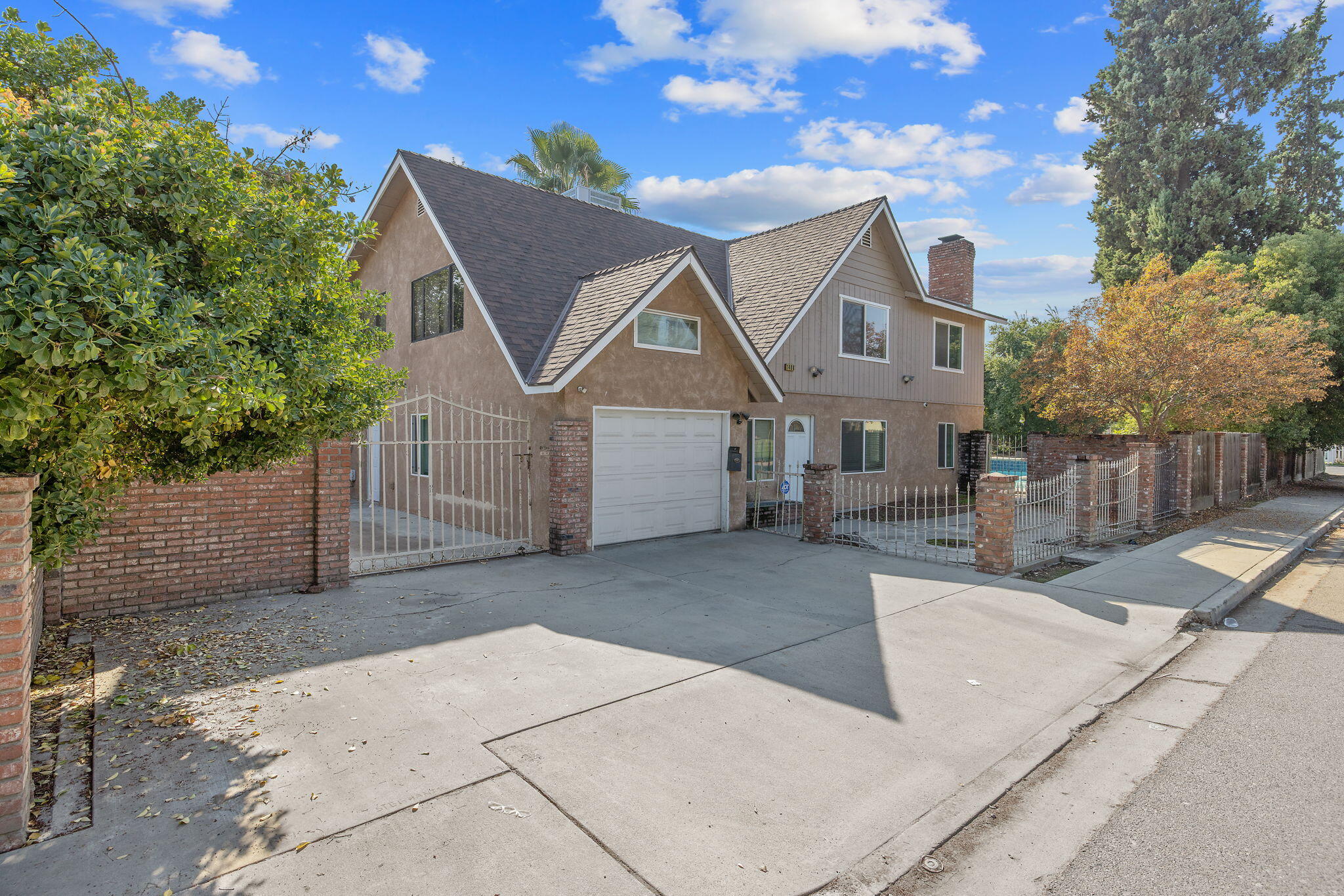 1408 N Park St, Visalia, CA 93291