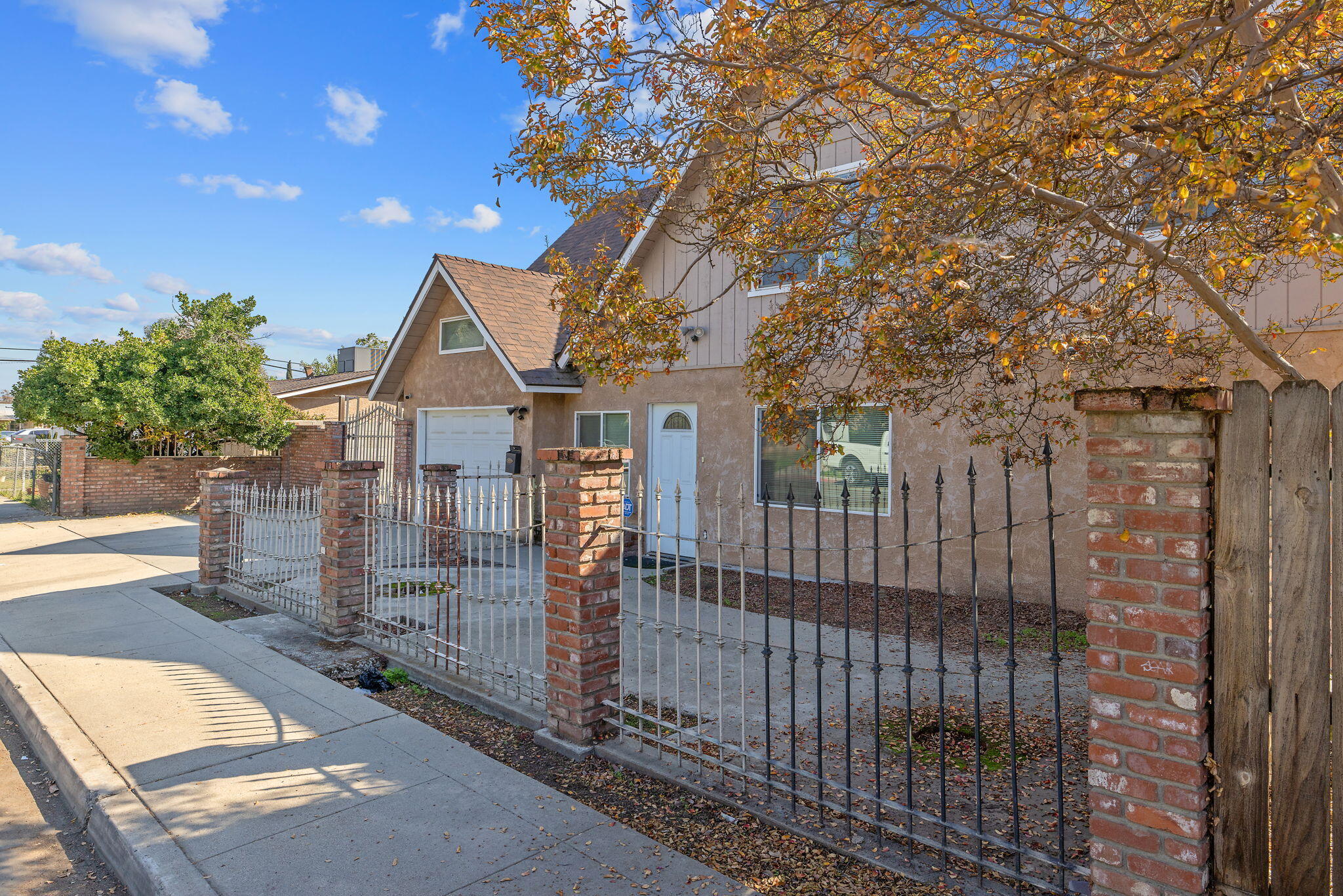 1408 N Park St, Visalia, CA 93291