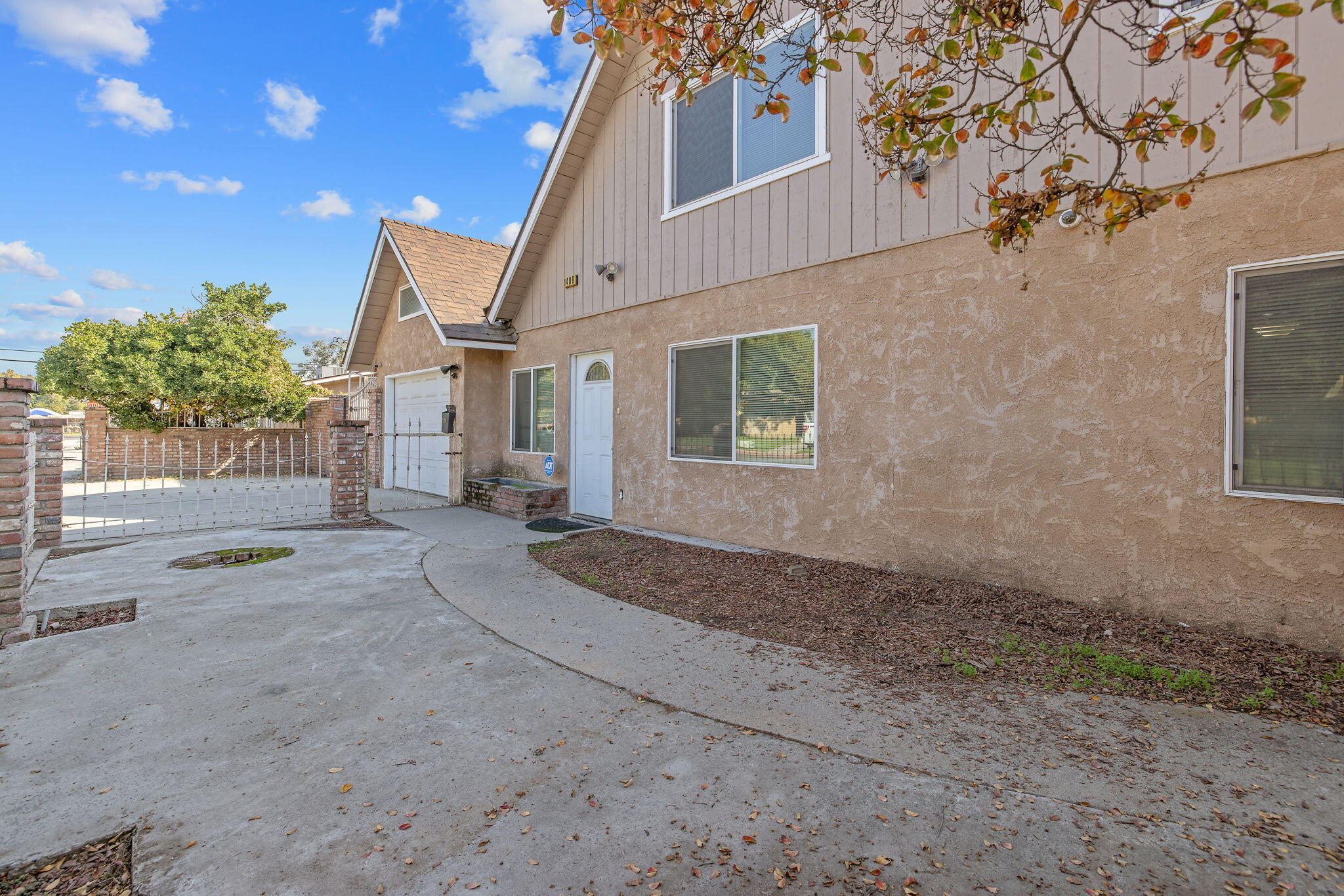 1408 N Park St, Visalia, CA 93291