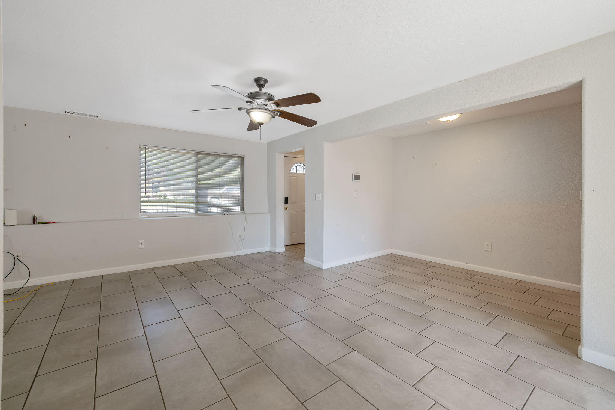 1408 N Park St, Visalia, CA 93291