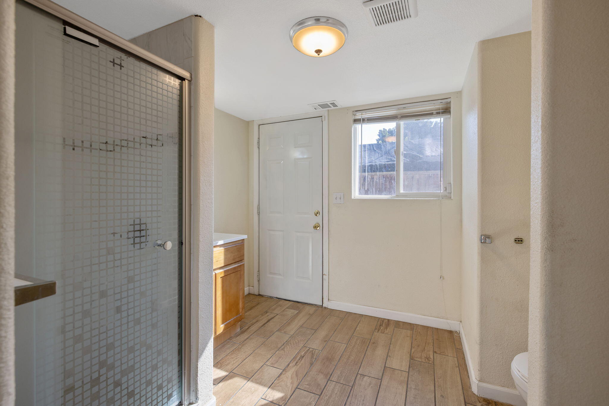 1408 N Park St, Visalia, CA 93291