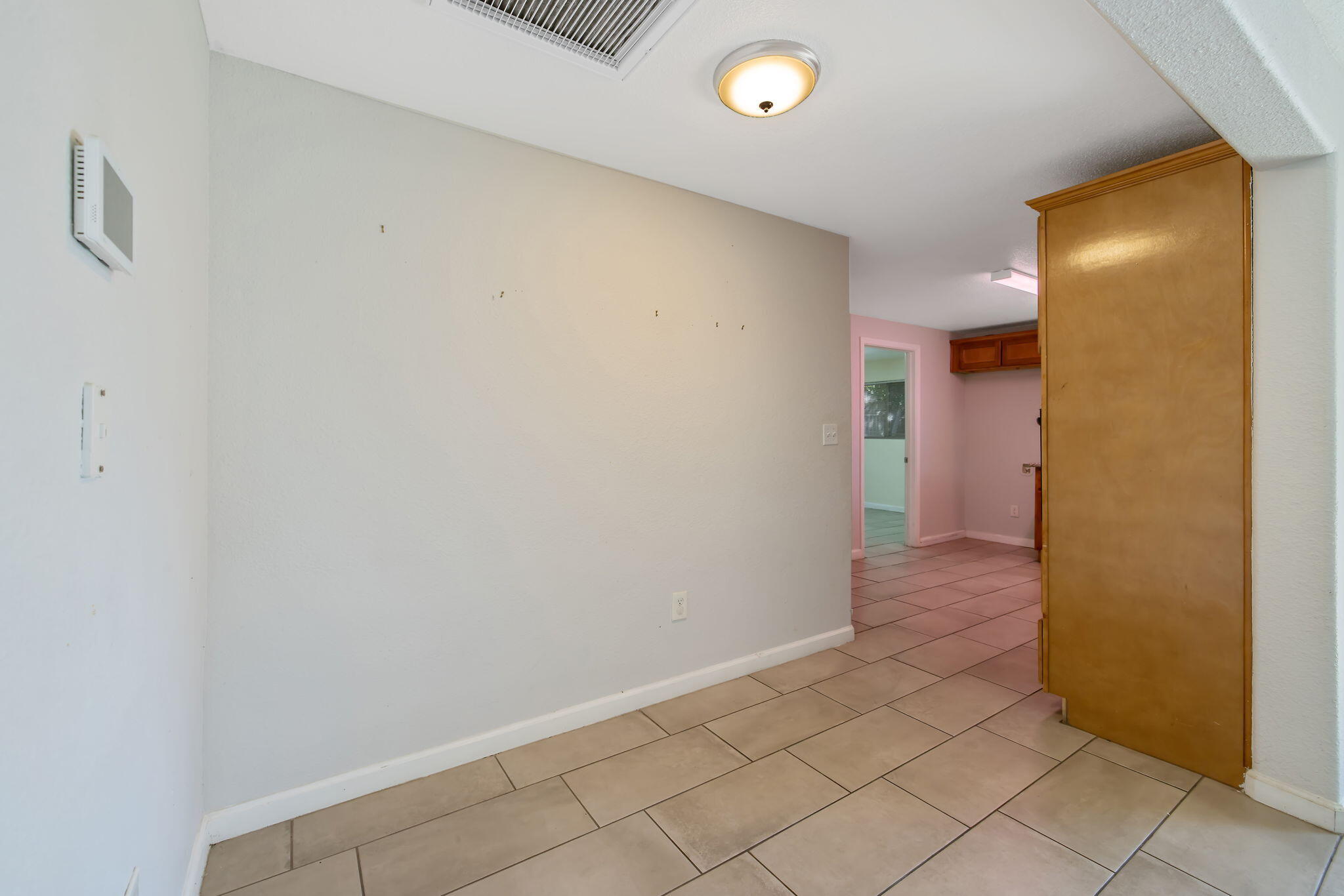 1408 N Park St, Visalia, CA 93291