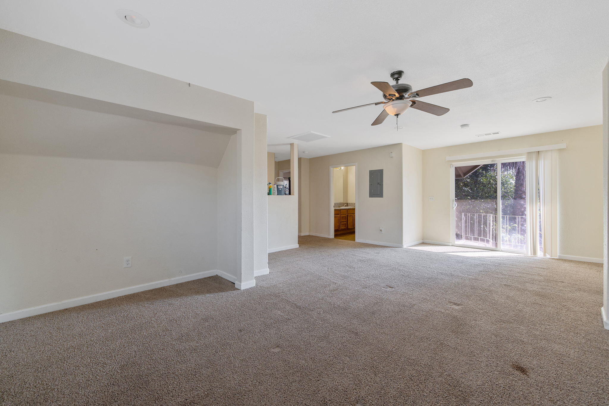 1408 N Park St, Visalia, CA 93291