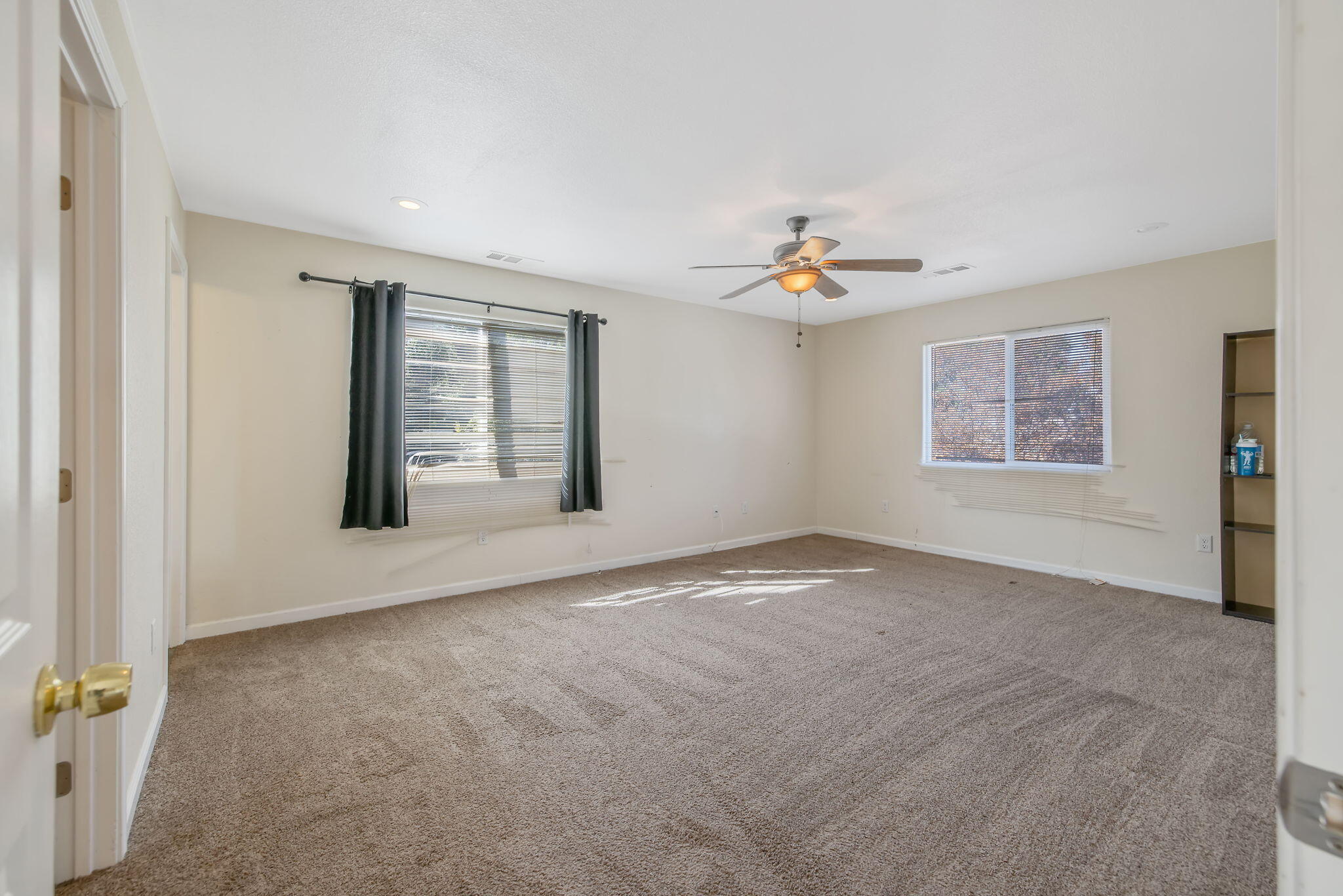 1408 N Park St, Visalia, CA 93291