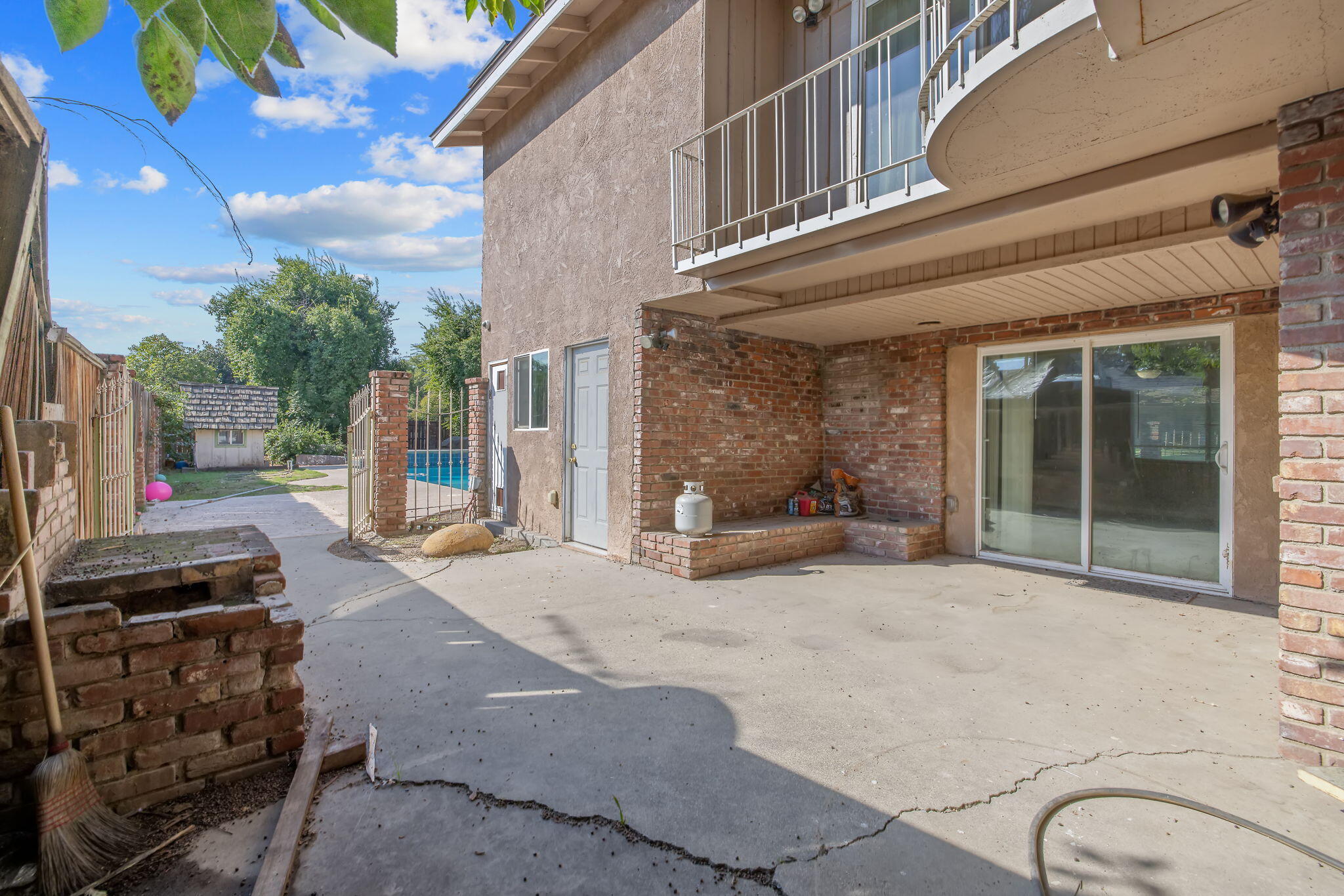 1408 N Park St, Visalia, CA 93291