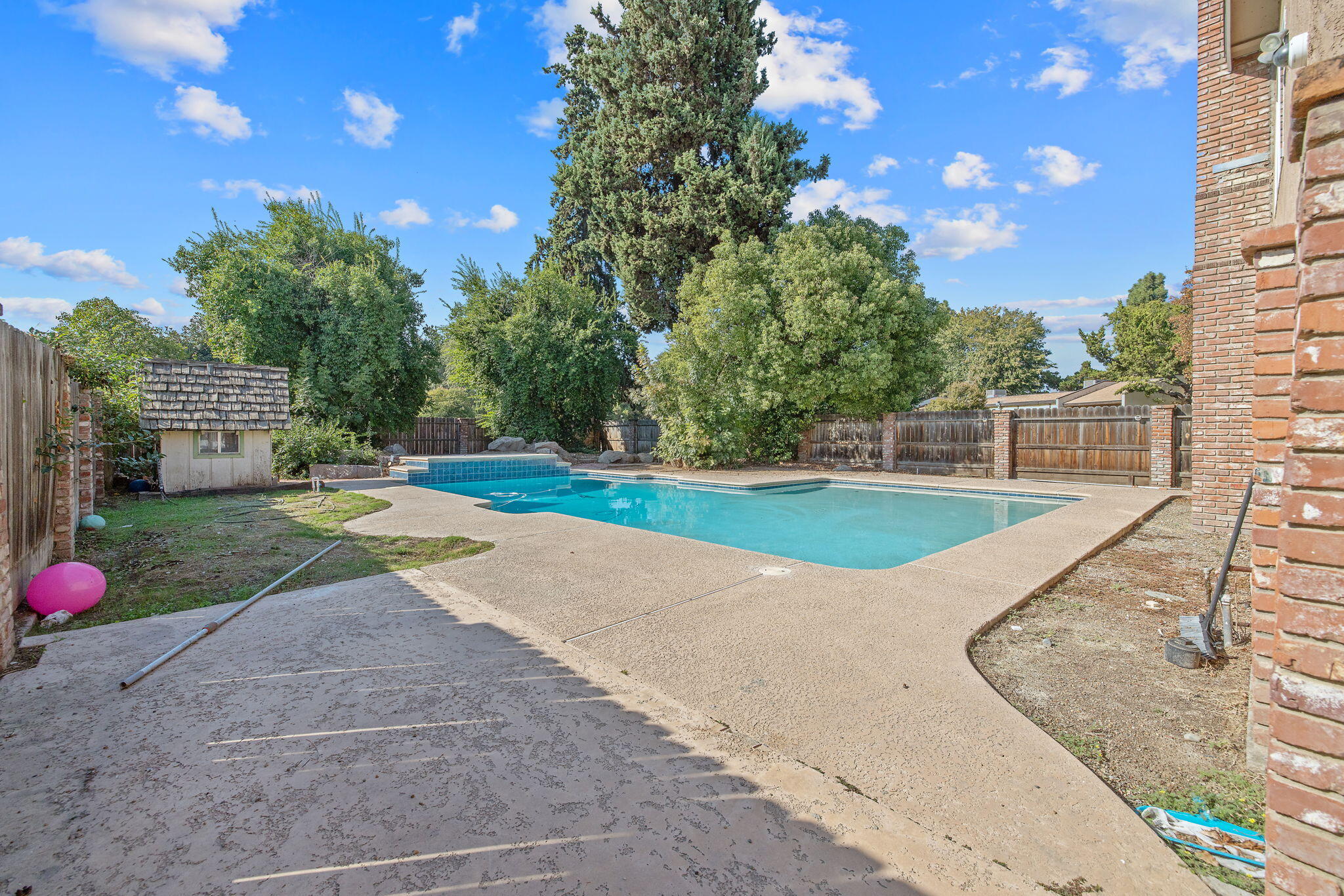 1408 N Park St, Visalia, CA 93291