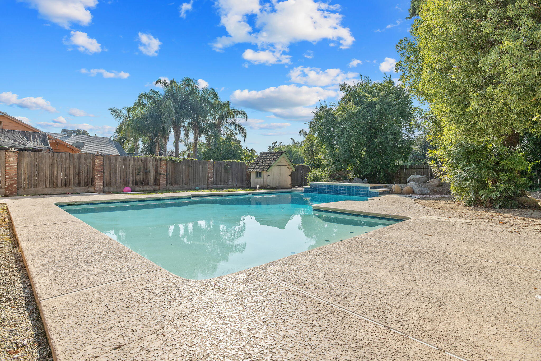 1408 N Park St, Visalia, CA 93291