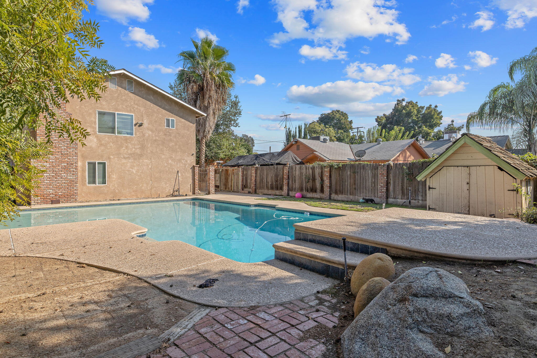 1408 N Park St, Visalia, CA 93291