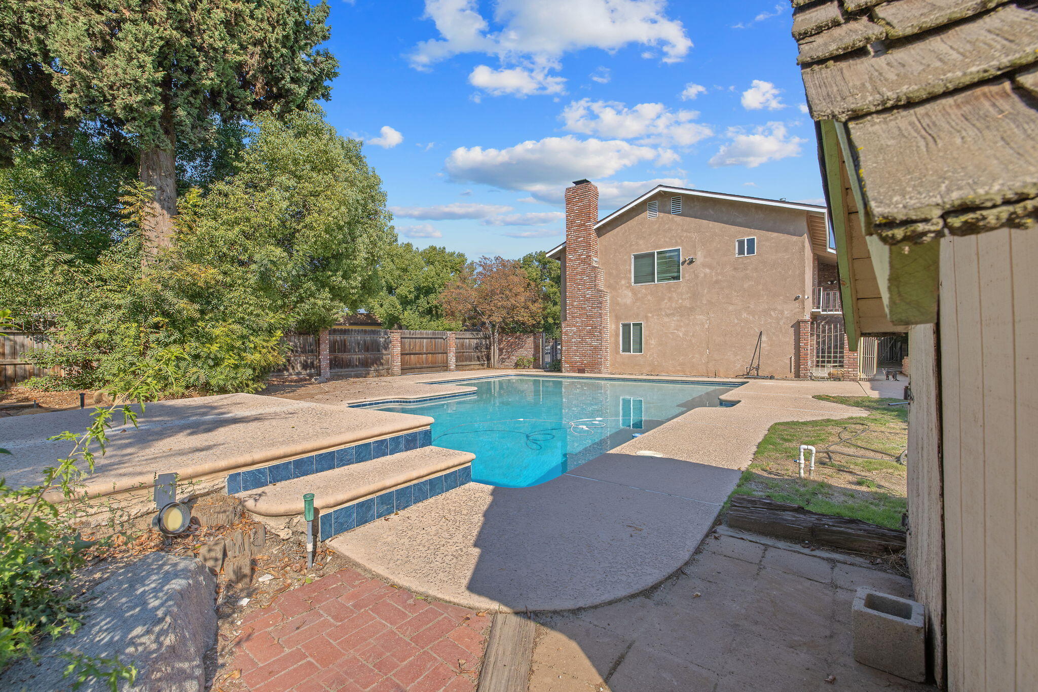 1408 N Park St, Visalia, CA 93291