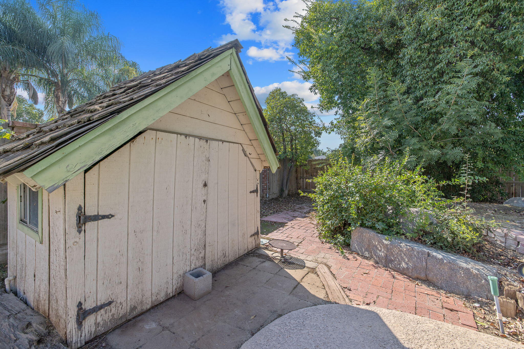 1408 N Park St, Visalia, CA 93291