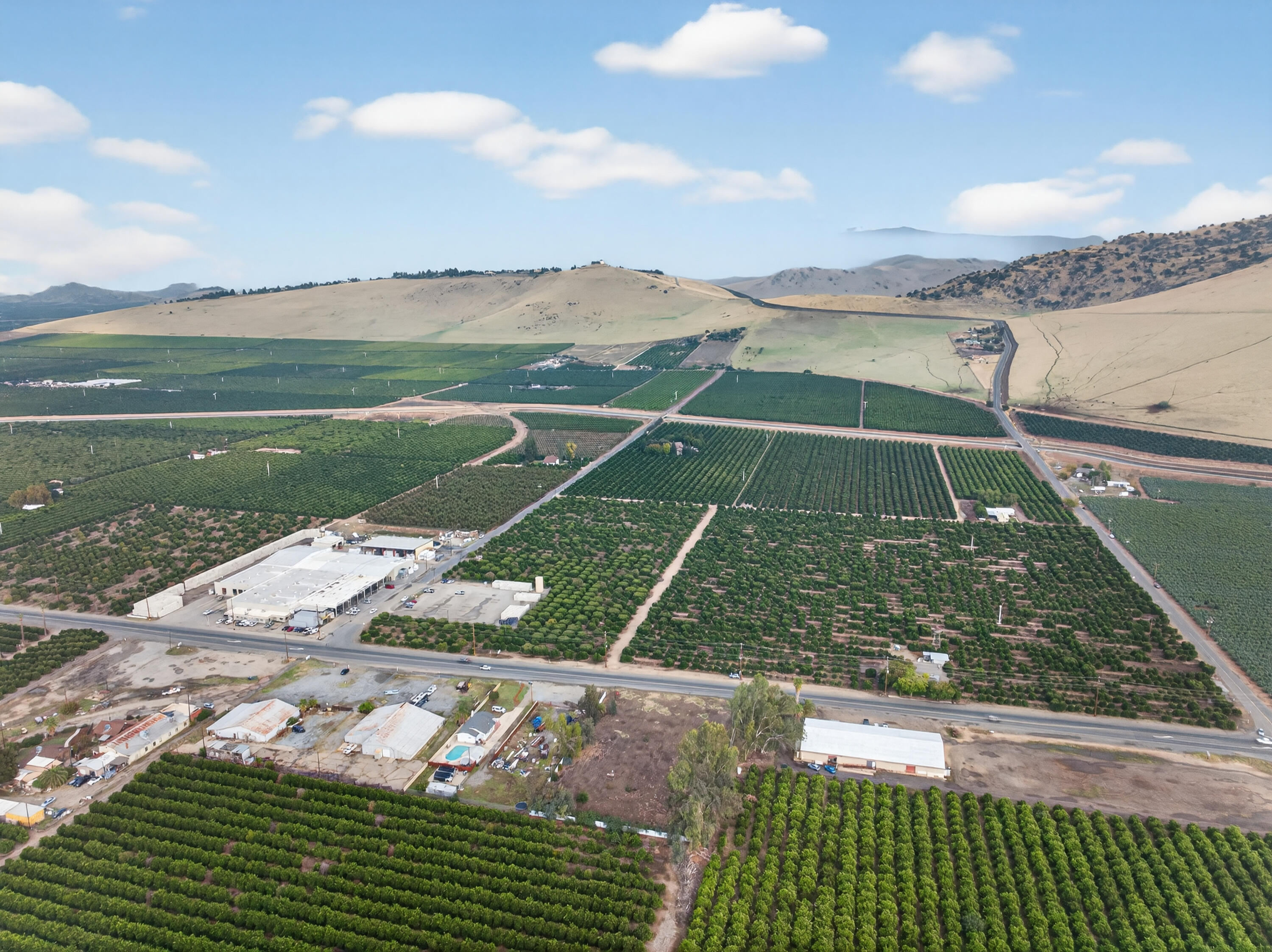 365 N Spruce Rd, Exeter, CA 93221