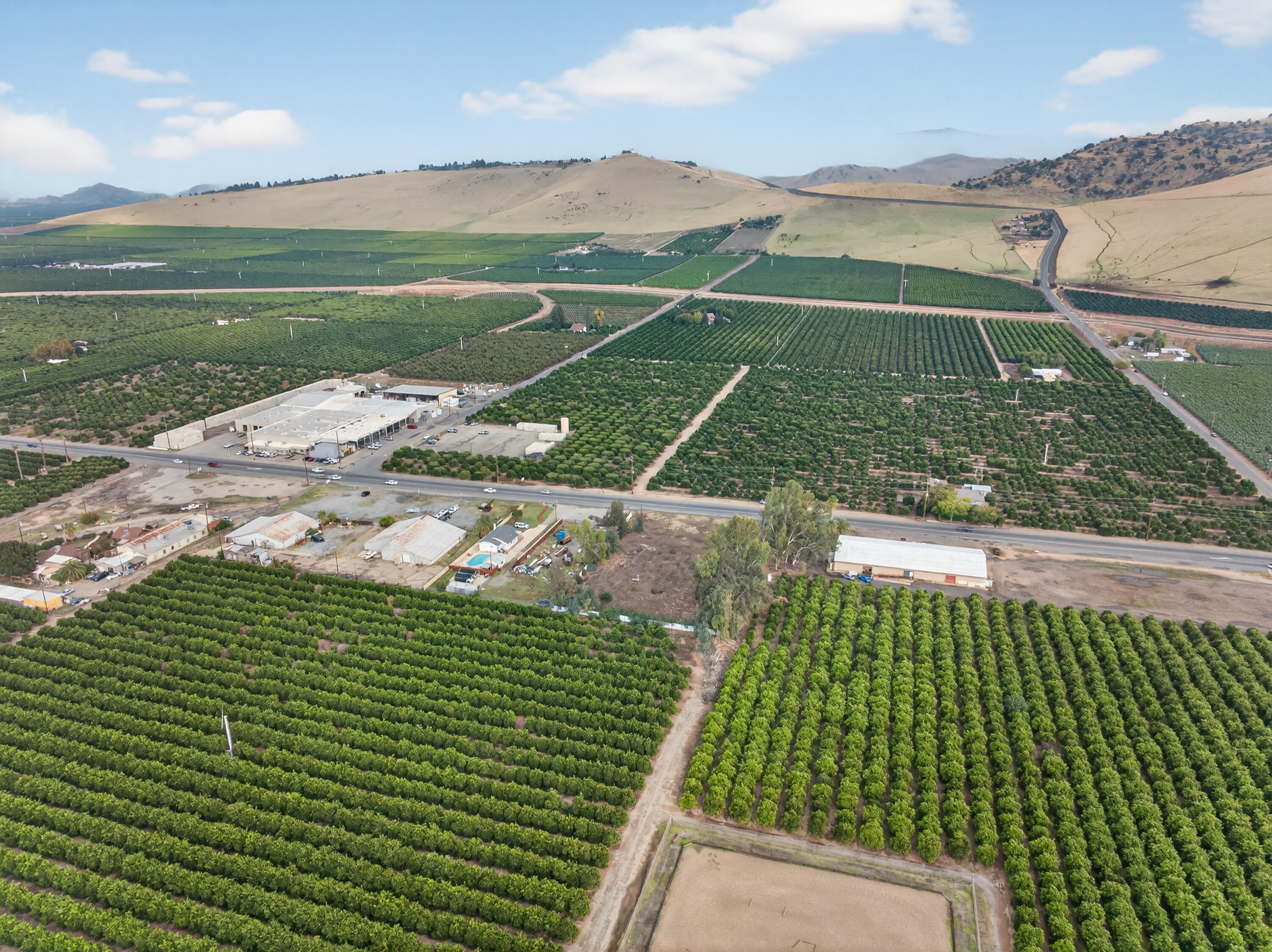 365 N Spruce Rd, Exeter, CA 93221