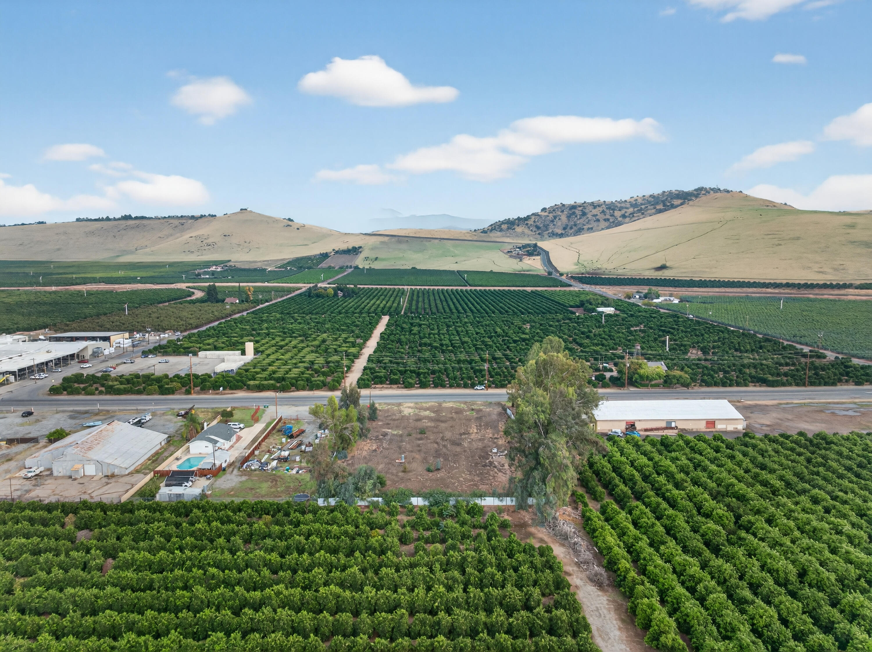 365 N Spruce Rd, Exeter, CA 93221