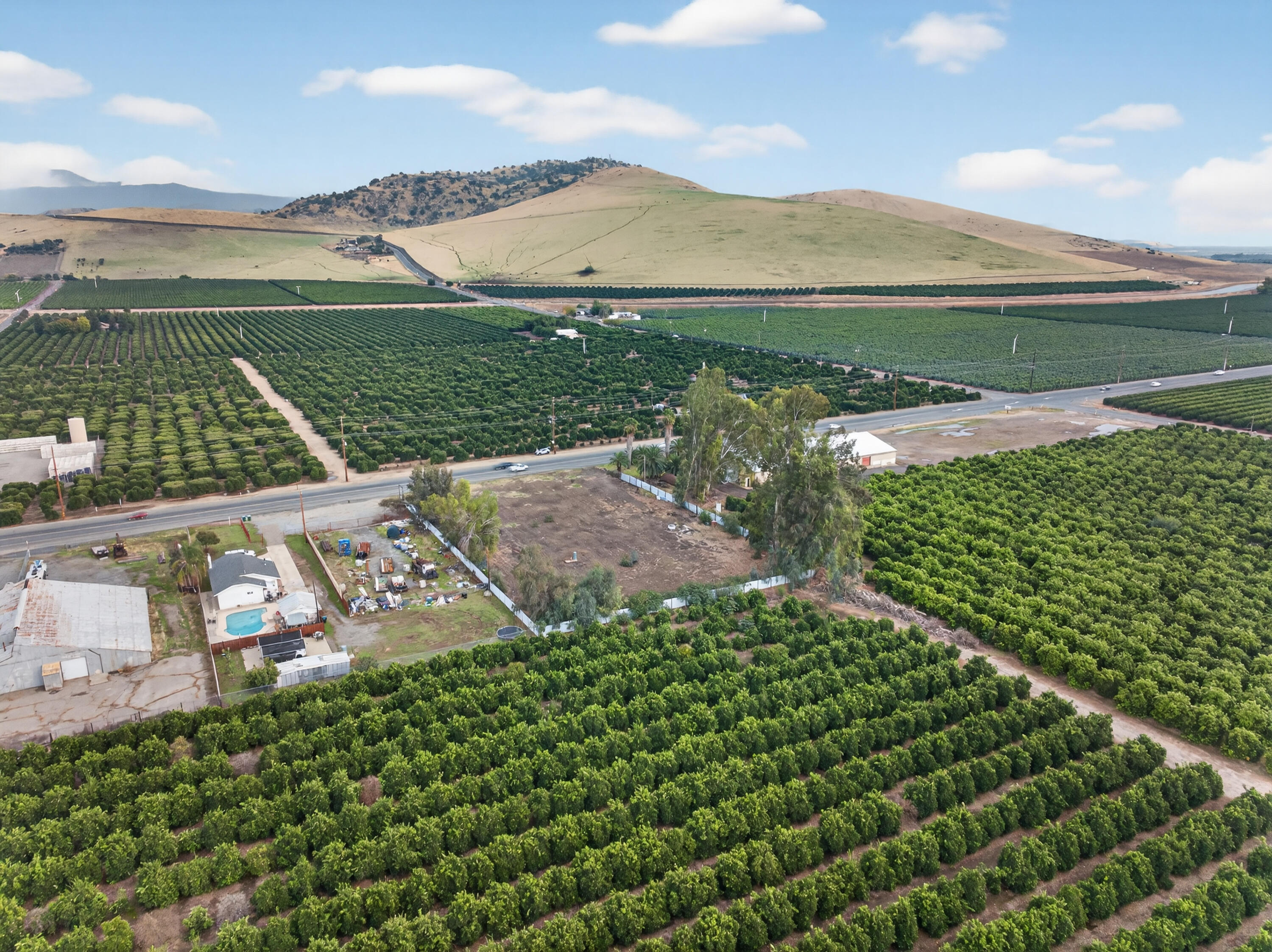 365 N Spruce Rd, Exeter, CA 93221