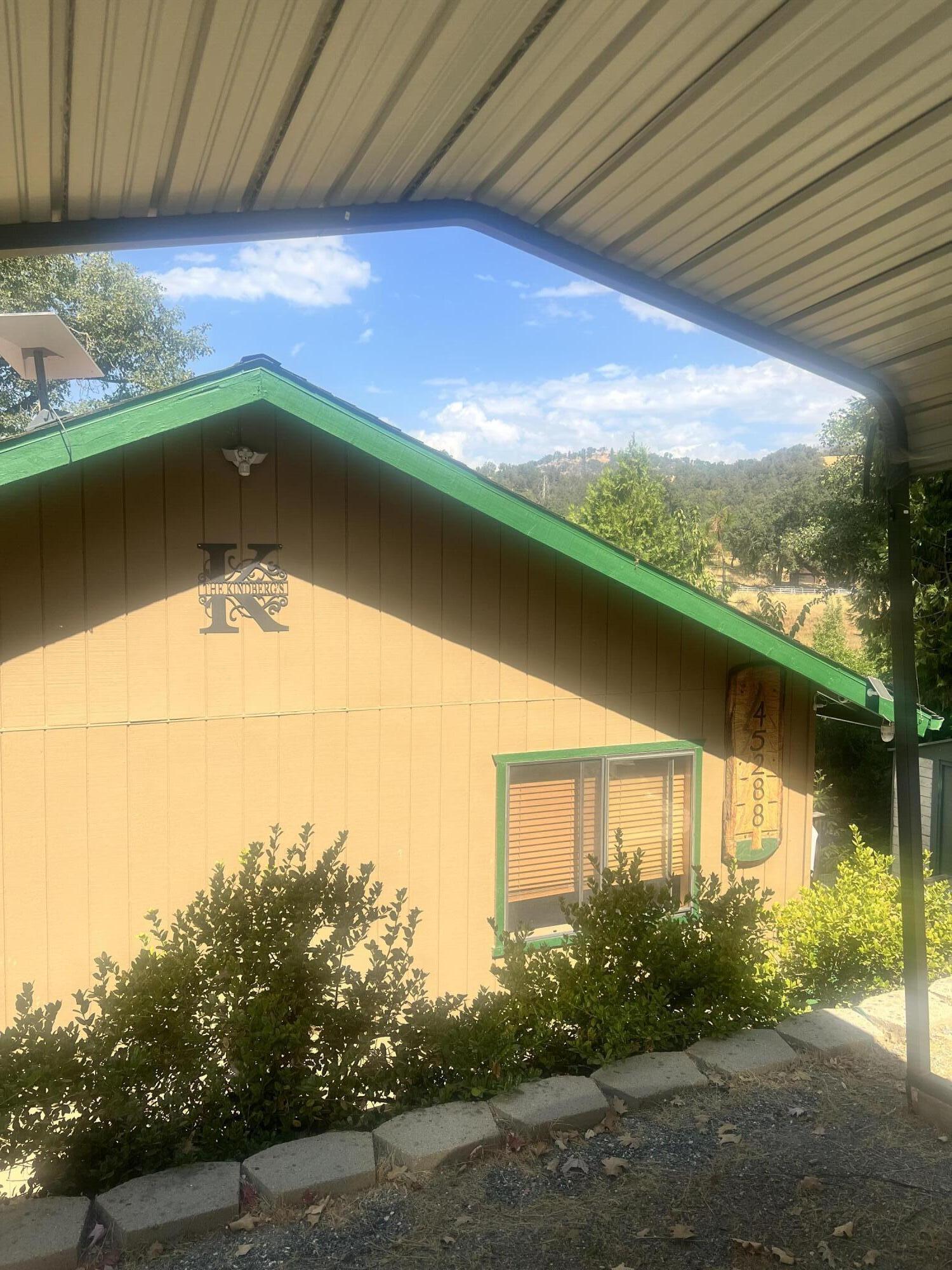 45288 Manter Meadow Rd, California Hot Springs, CA 93207