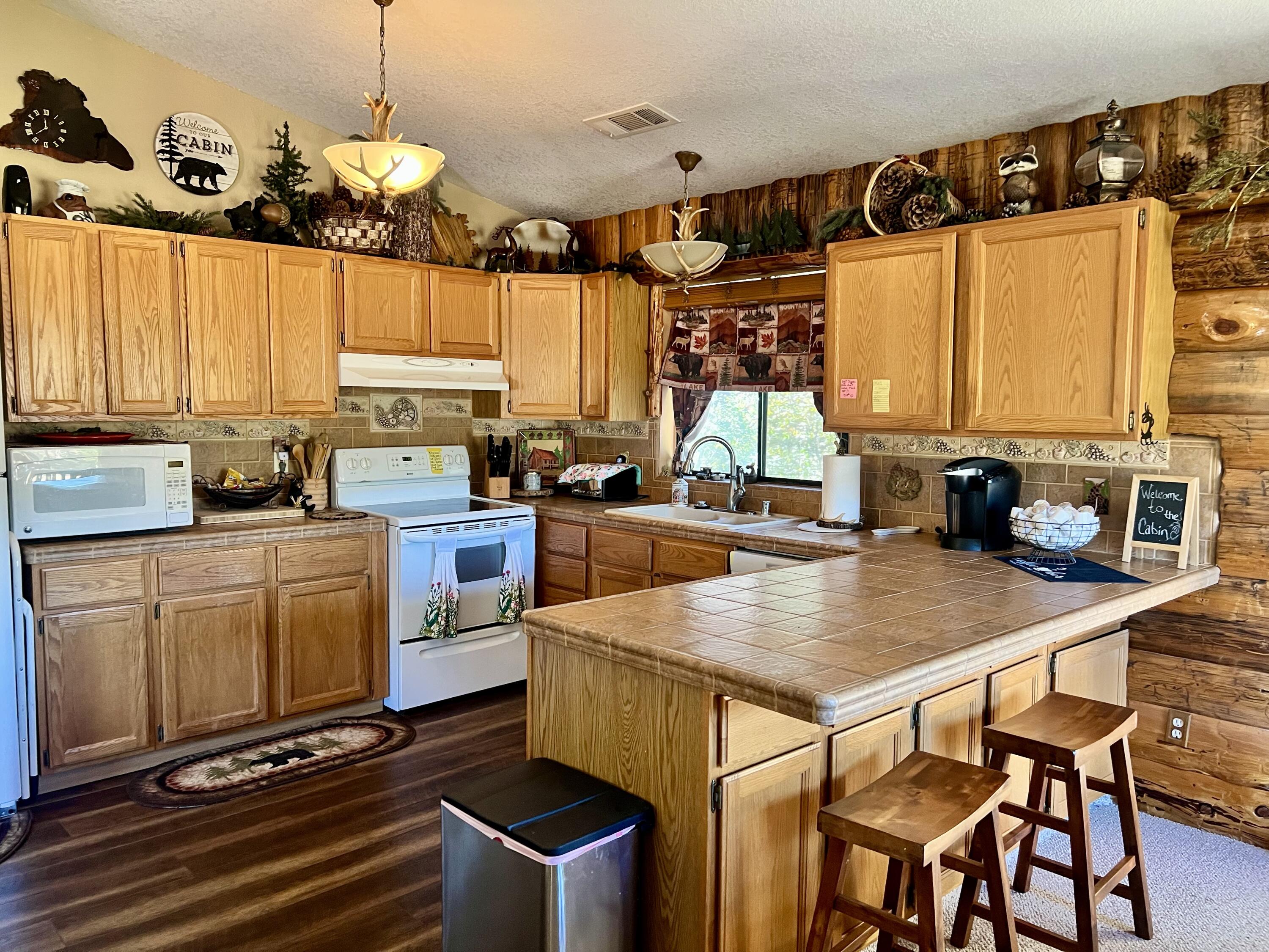 45288 Manter Meadow Rd, California Hot Springs, CA 93207