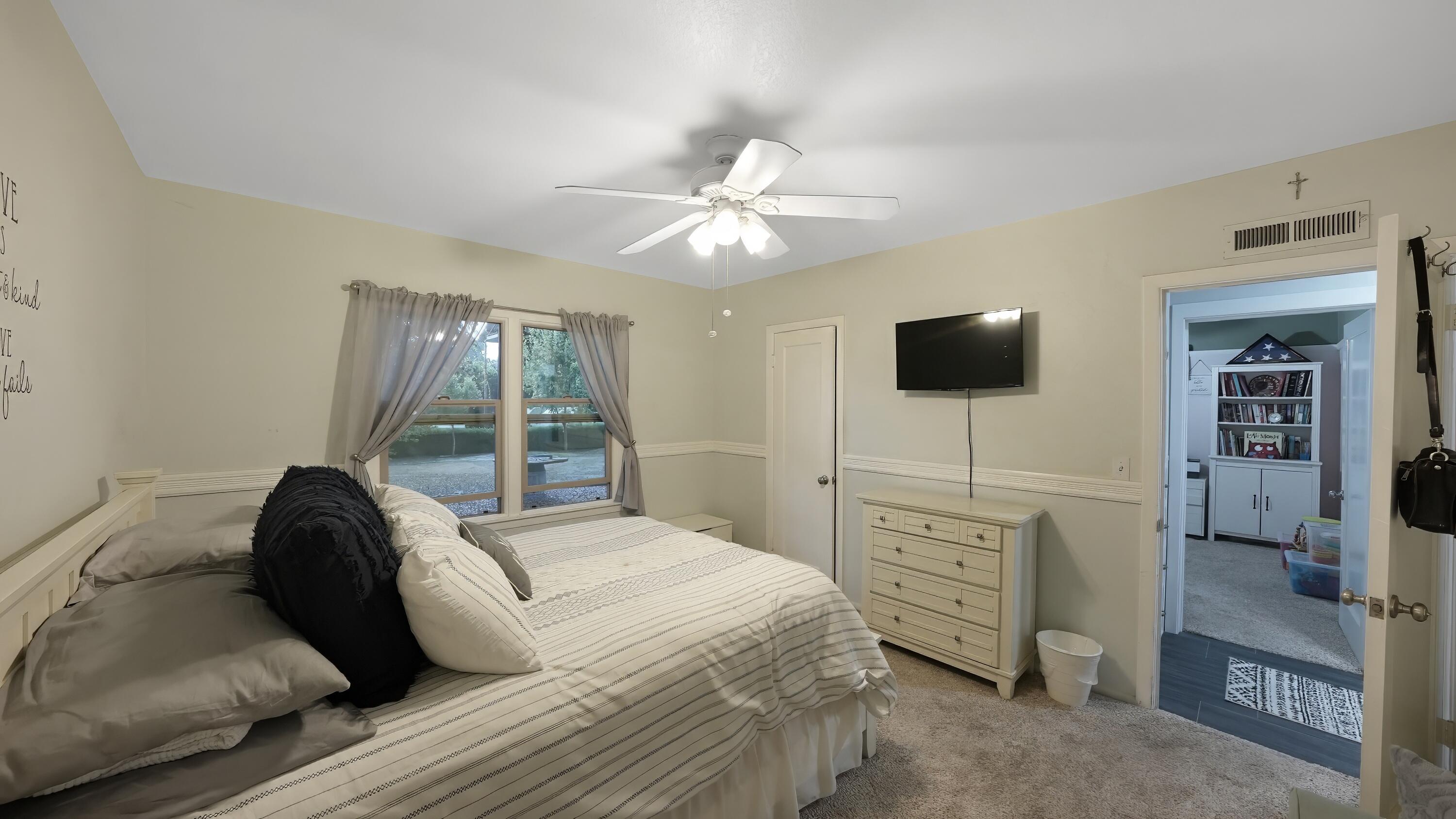 651 S Cornucopia Rd, Exeter, CA 93221