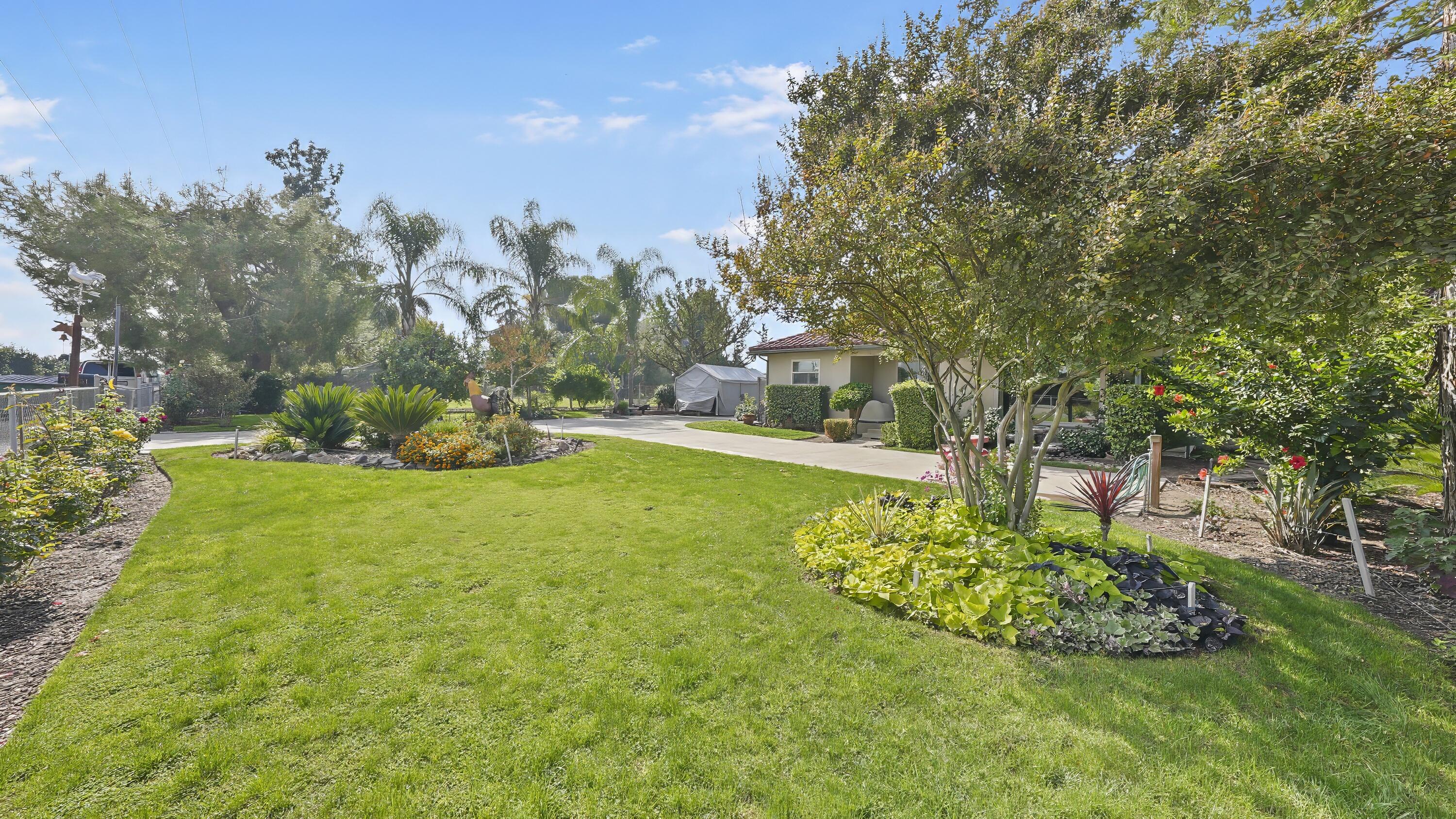 651 S Cornucopia Rd, Exeter, CA 93221