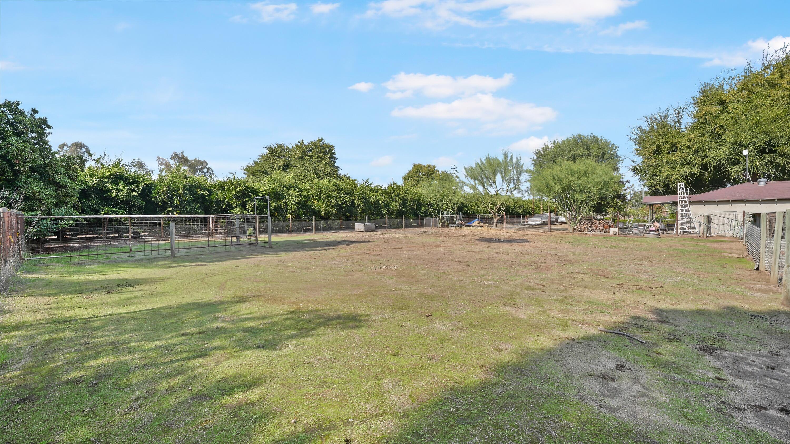 651 S Cornucopia Rd, Exeter, CA 93221