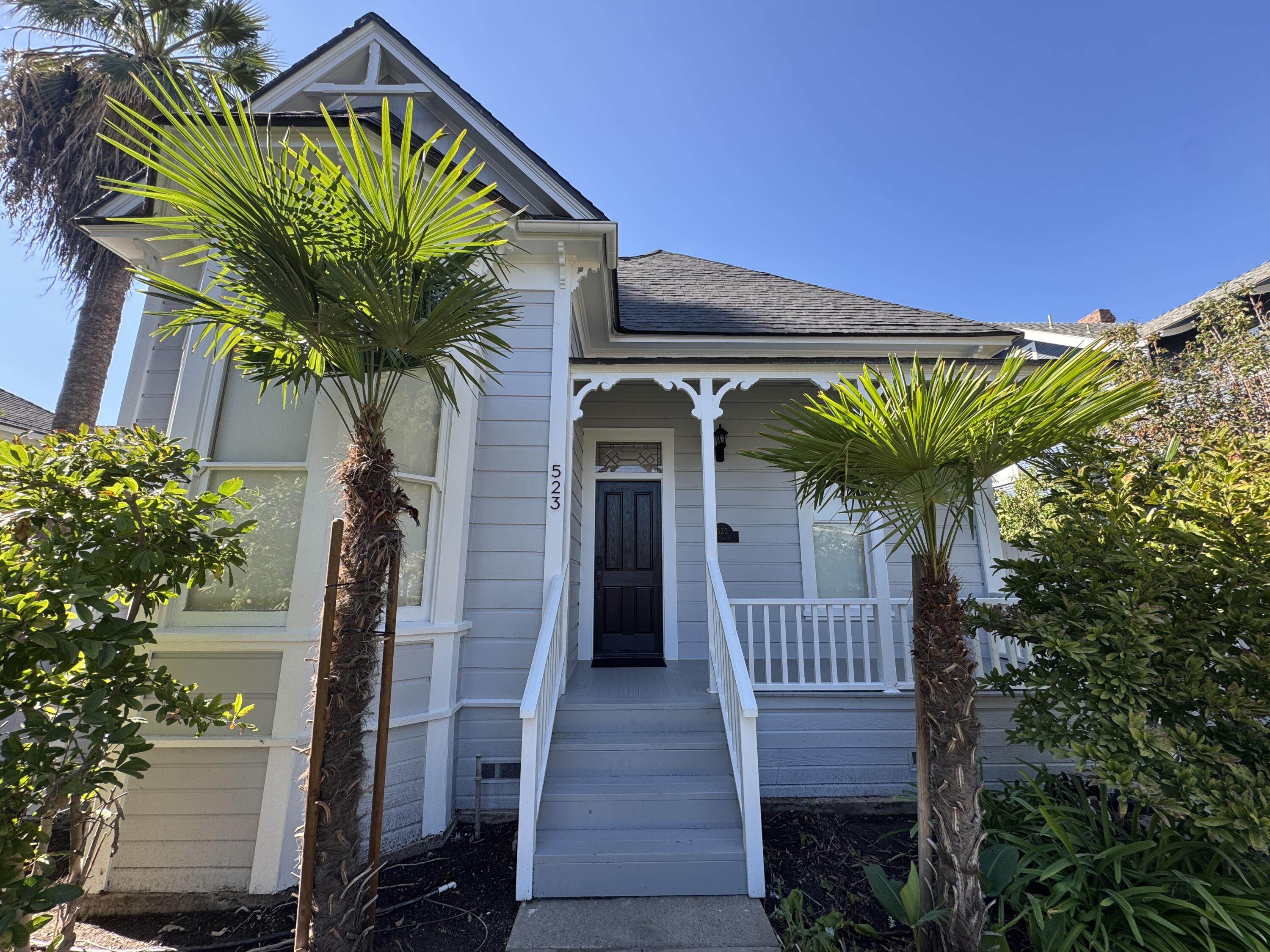 523 N Locust St, Visalia, CA 93291