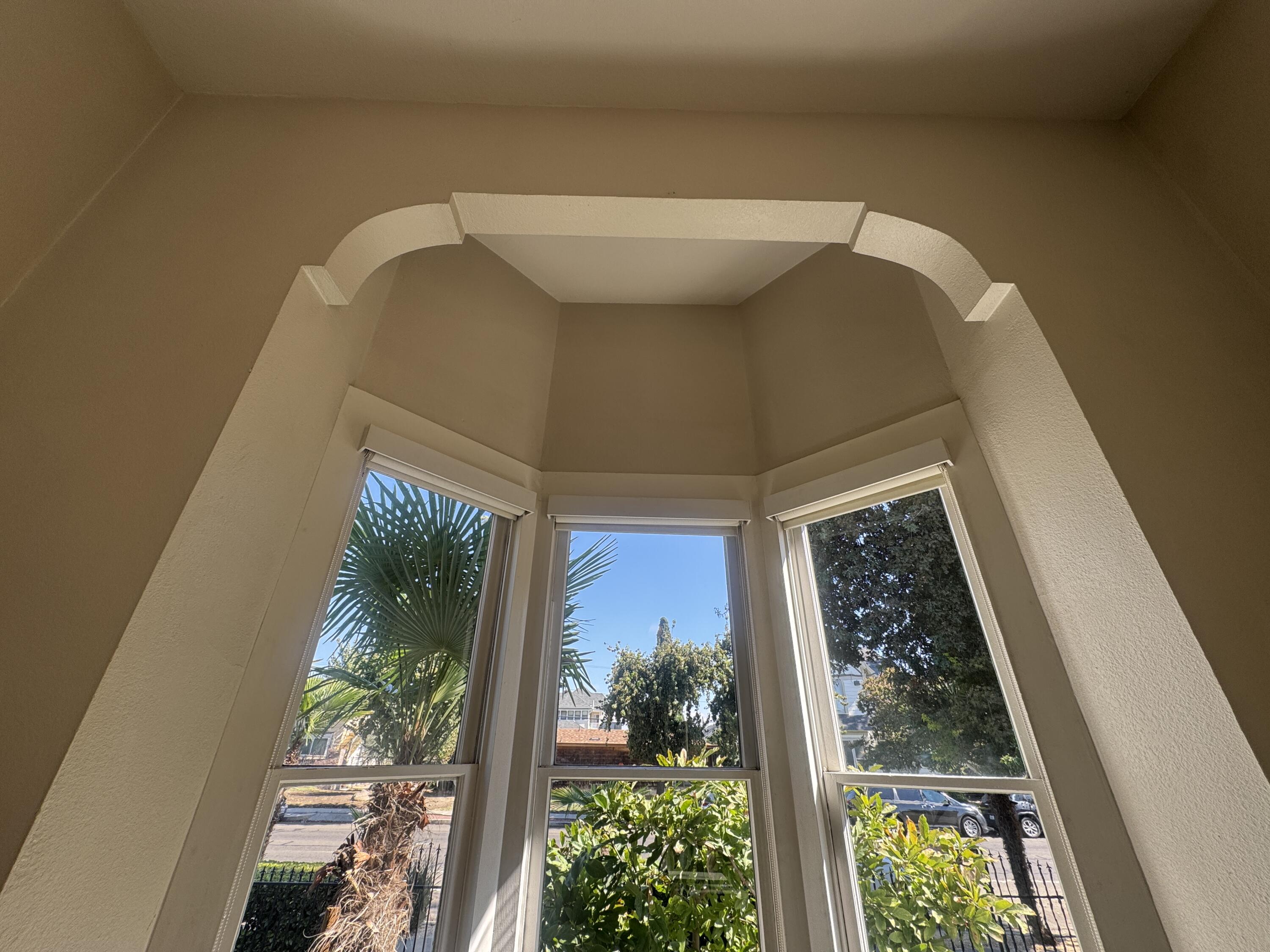 523 N Locust St, Visalia, CA 93291