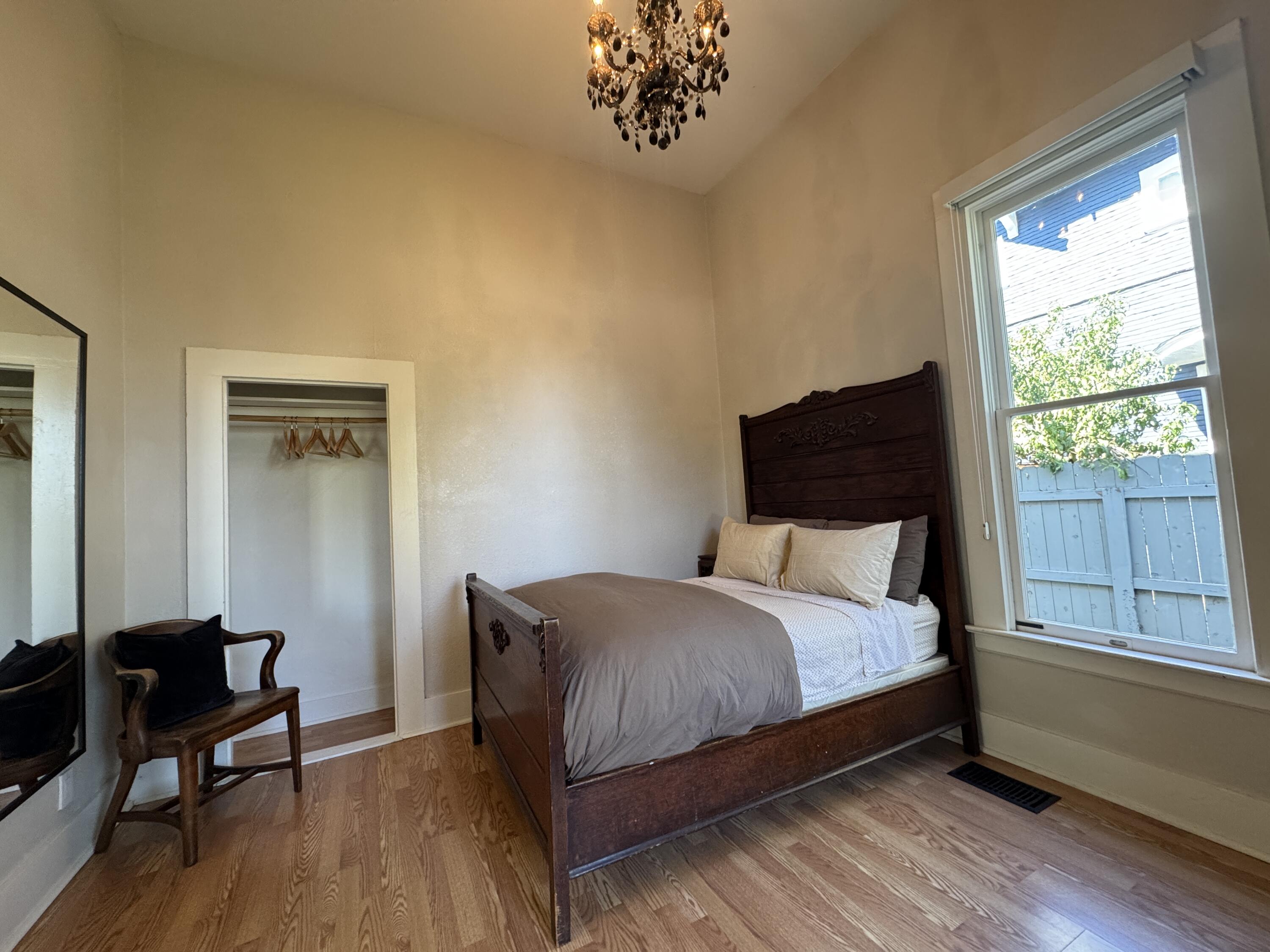 523 N Locust St, Visalia, CA 93291