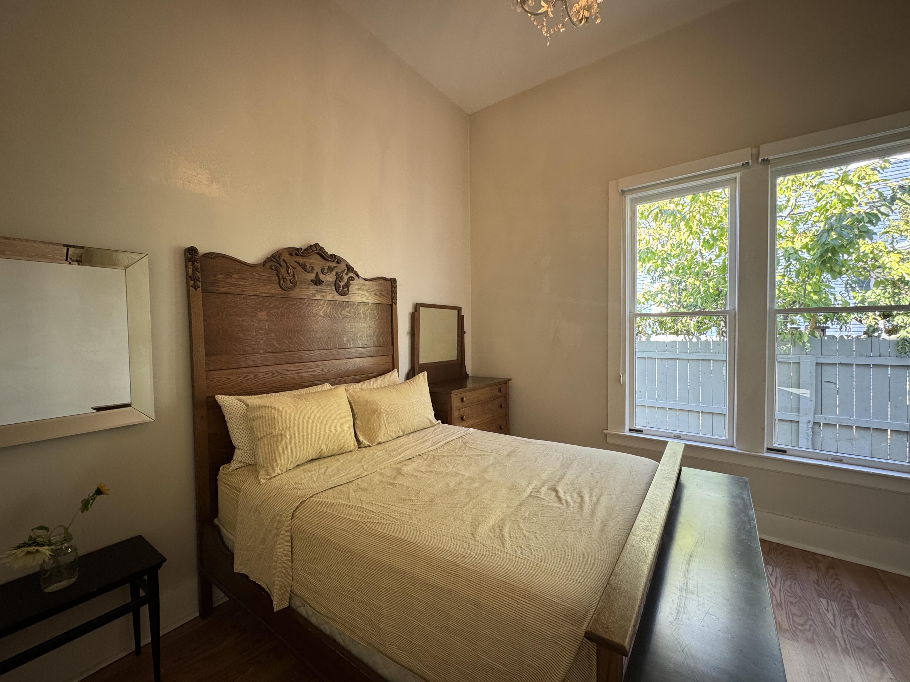 523 N Locust St, Visalia, CA 93291